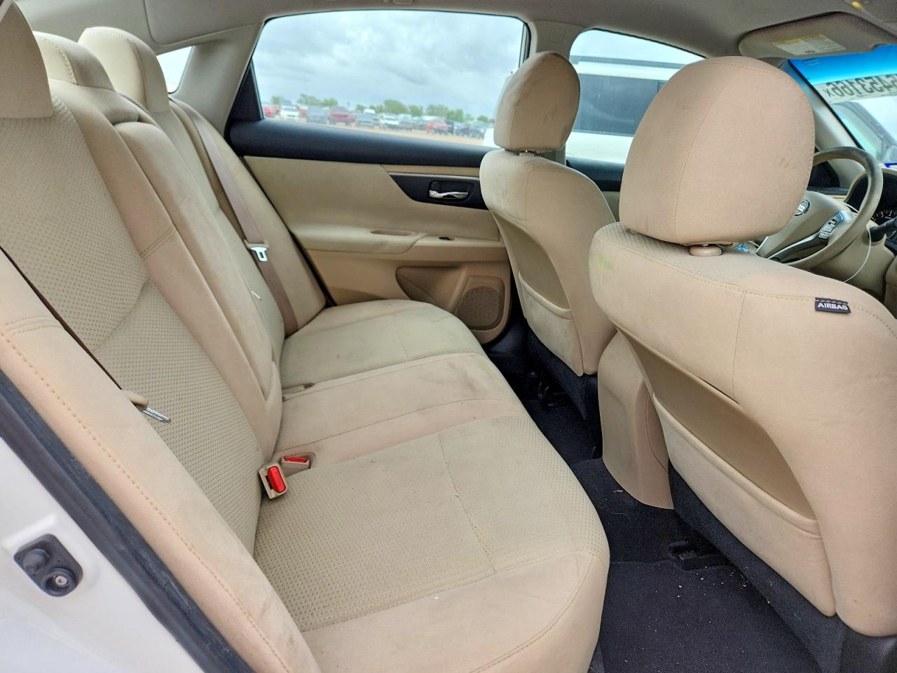 2015 Nissan Altima 2.5 S White vin: 1N4AL3AP4FN372211