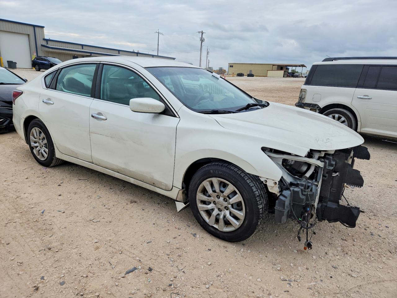 2015 Nissan Altima 2.5 S White vin: 1N4AL3AP4FN372211
