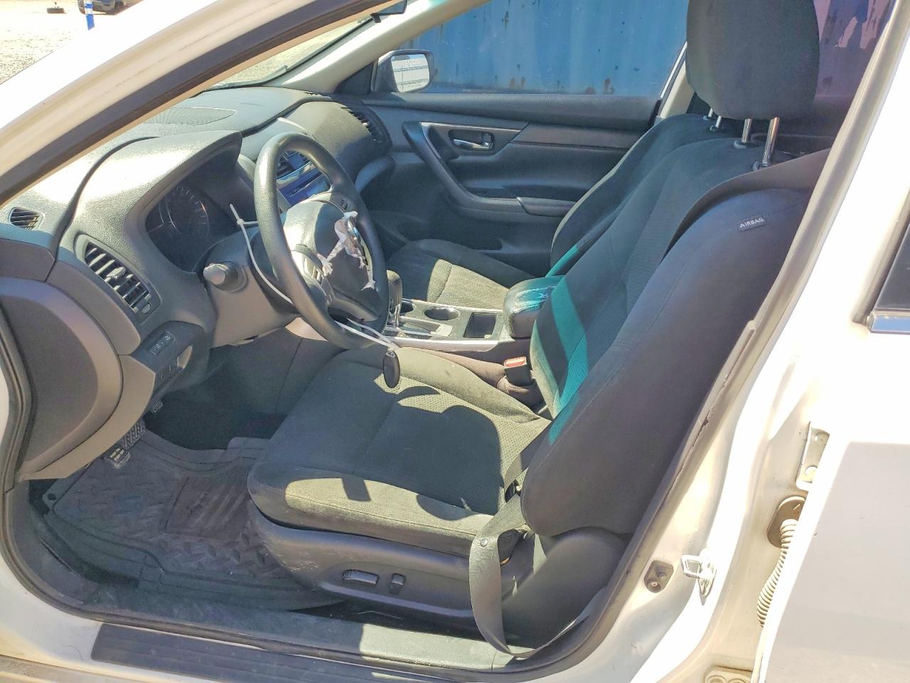 2015 Nissan Altima 2.5 S White vin: 1N4AL3AP4FN387789