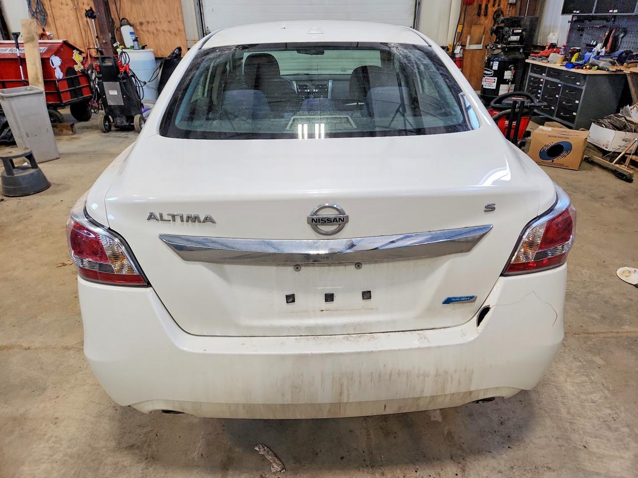 2015 Nissan Altima 2.5 White vin: 1N4AL3AP4FN392555