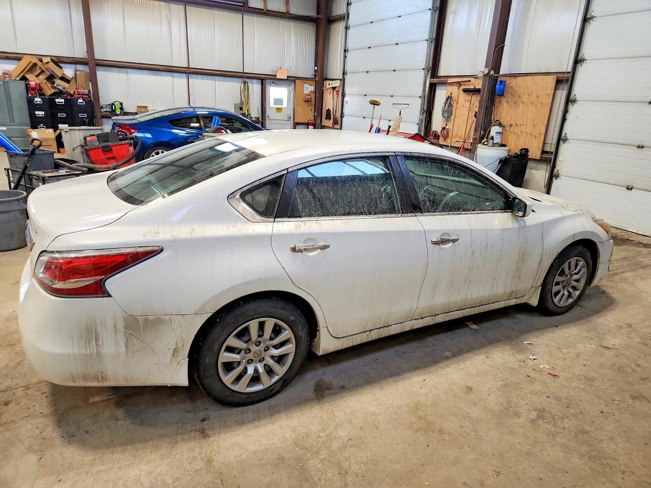 2015 Nissan Altima 2.5 White vin: 1N4AL3AP4FN392555
