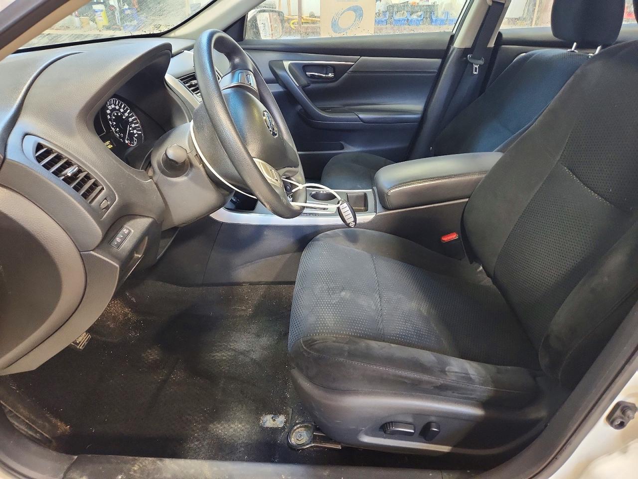 2015 Nissan Altima 2.5 White vin: 1N4AL3AP4FN392555
