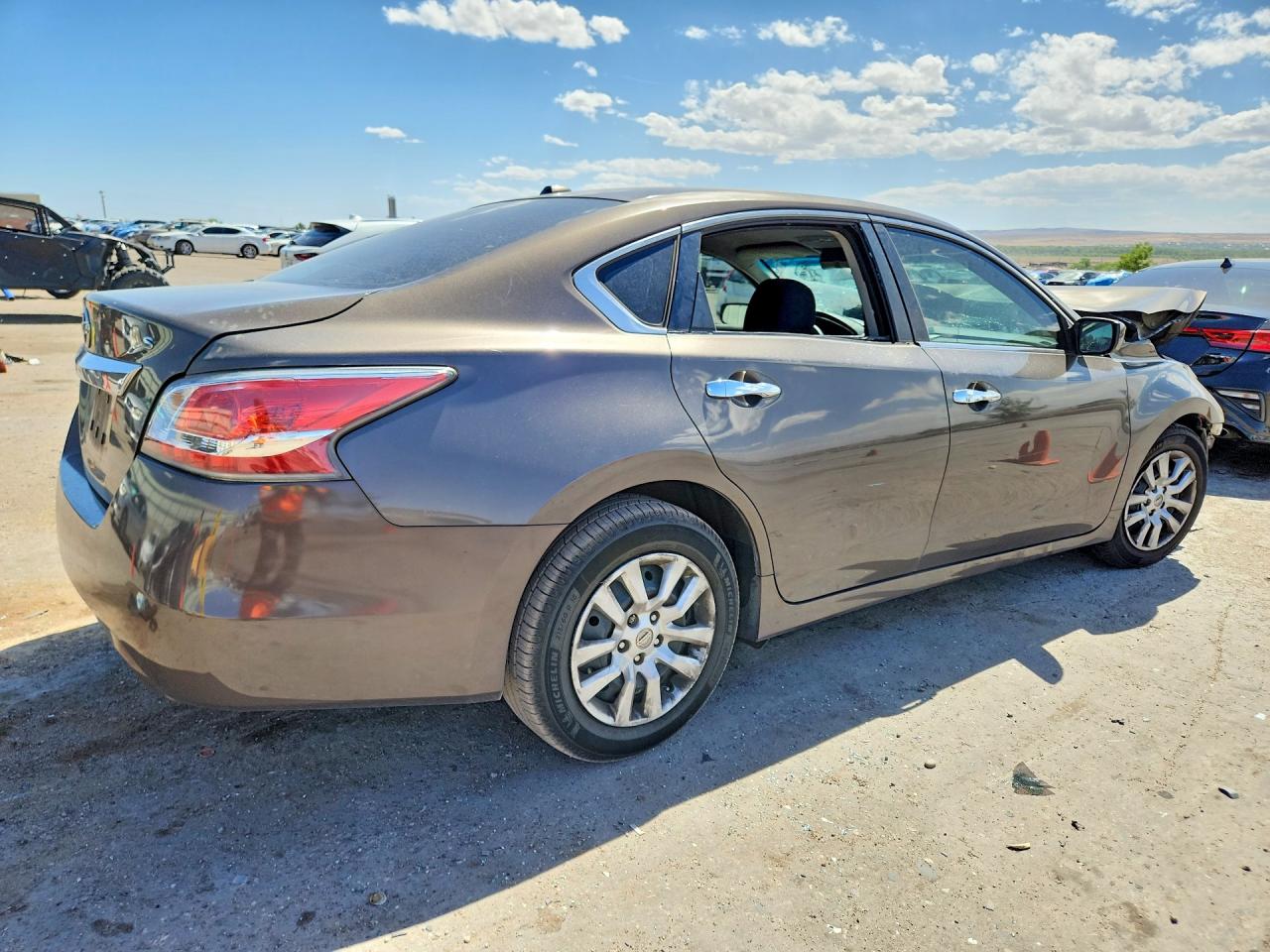 2015 Nissan Altima 2.5 S Угольный vin: 1N4AL3AP4FN882302
