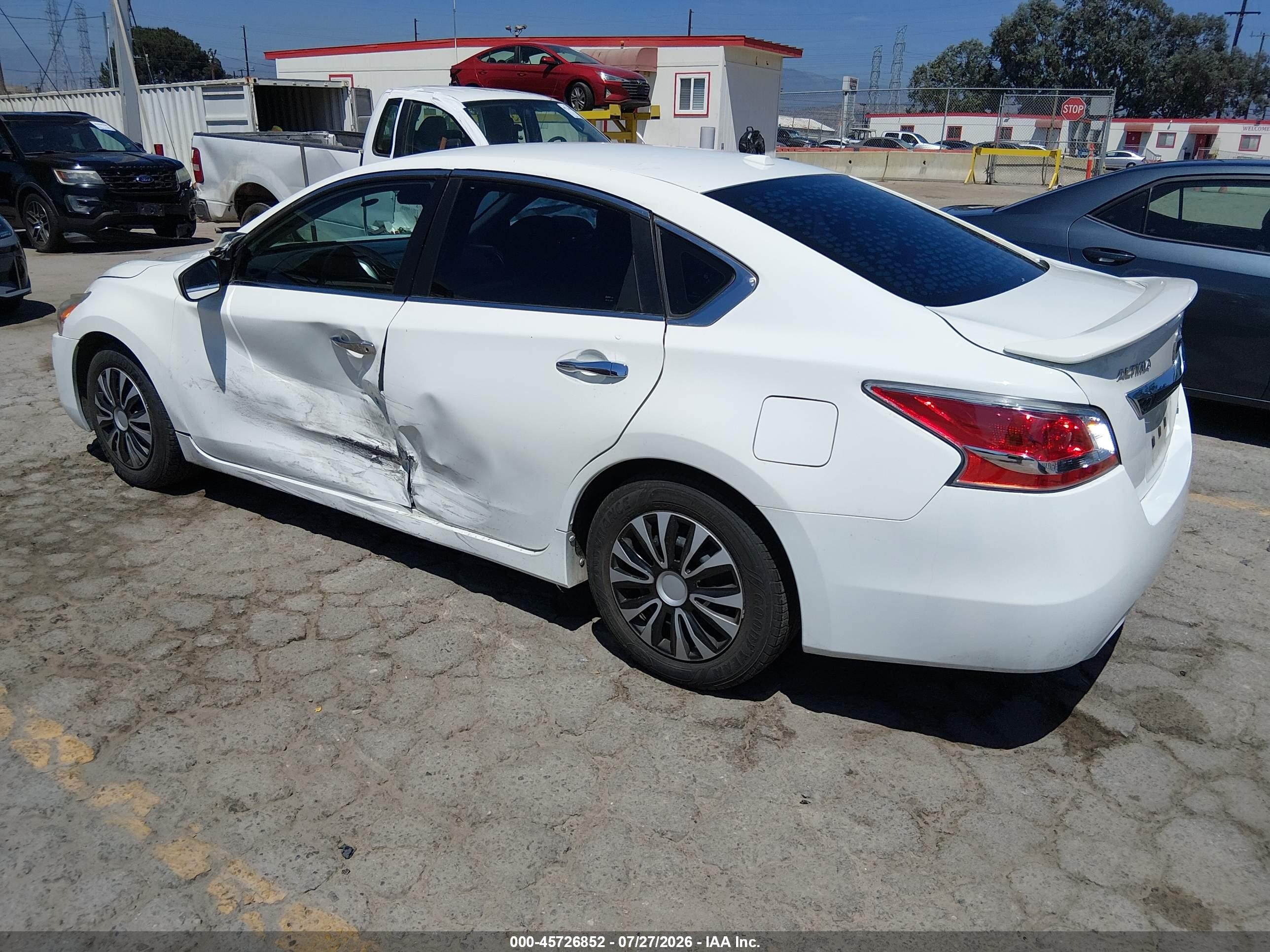2015 Nissan Altima 2.5/2.5 S/2.5 Sl/2.5 Sv White vin: 1N4AL3AP4FN891288