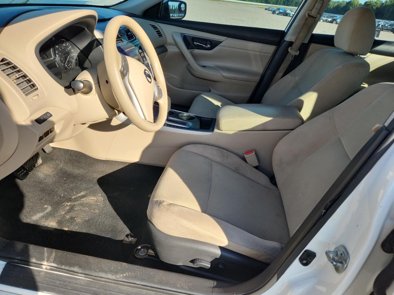 2015 Nissan Altima 2.5 S White vin: 1N4AL3AP4FN899052