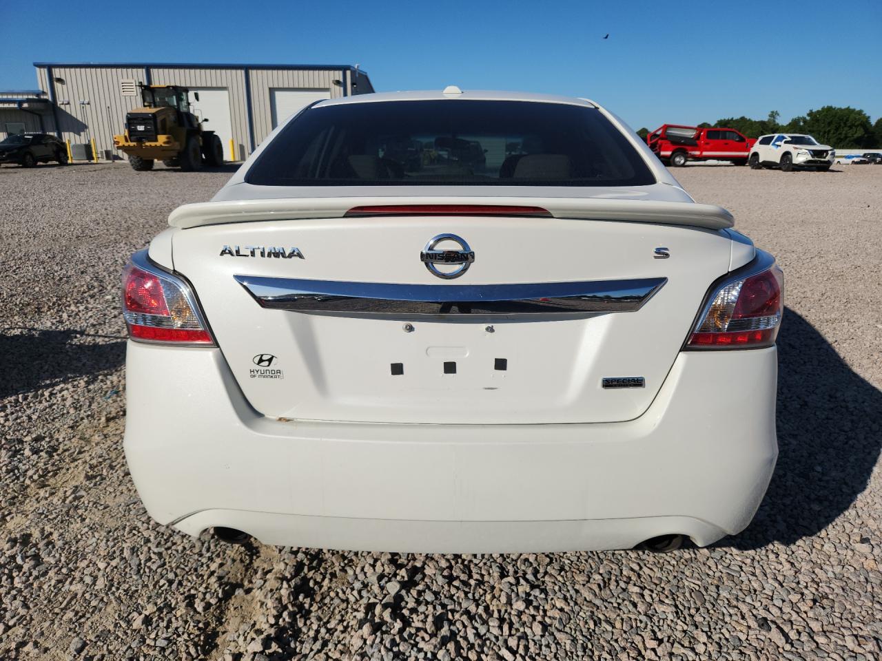2015 Nissan Altima 2.5 S White vin: 1N4AL3AP4FN899052