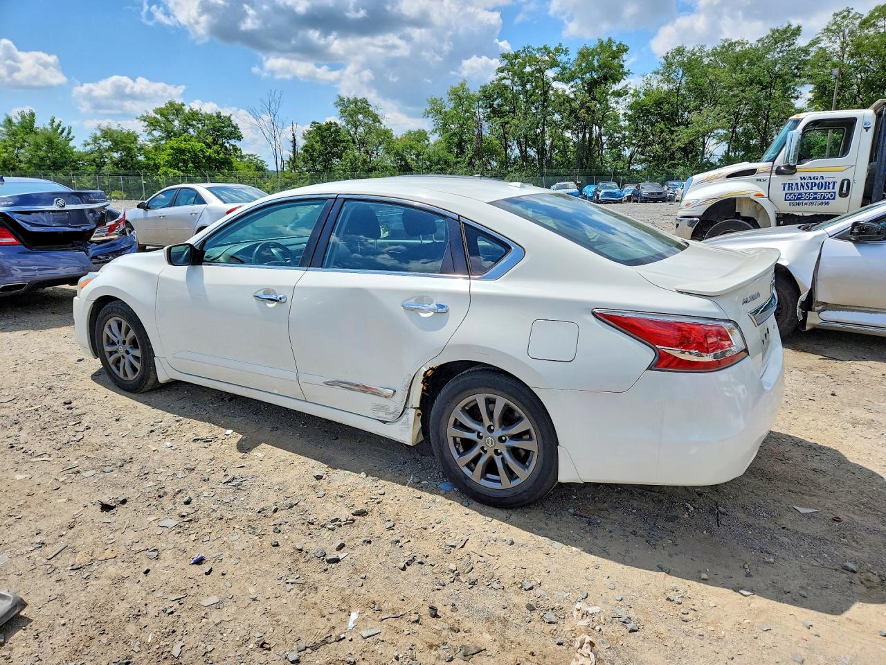 2015 Nissan Altima 2.5 S White vin: 1N4AL3AP4FN900684