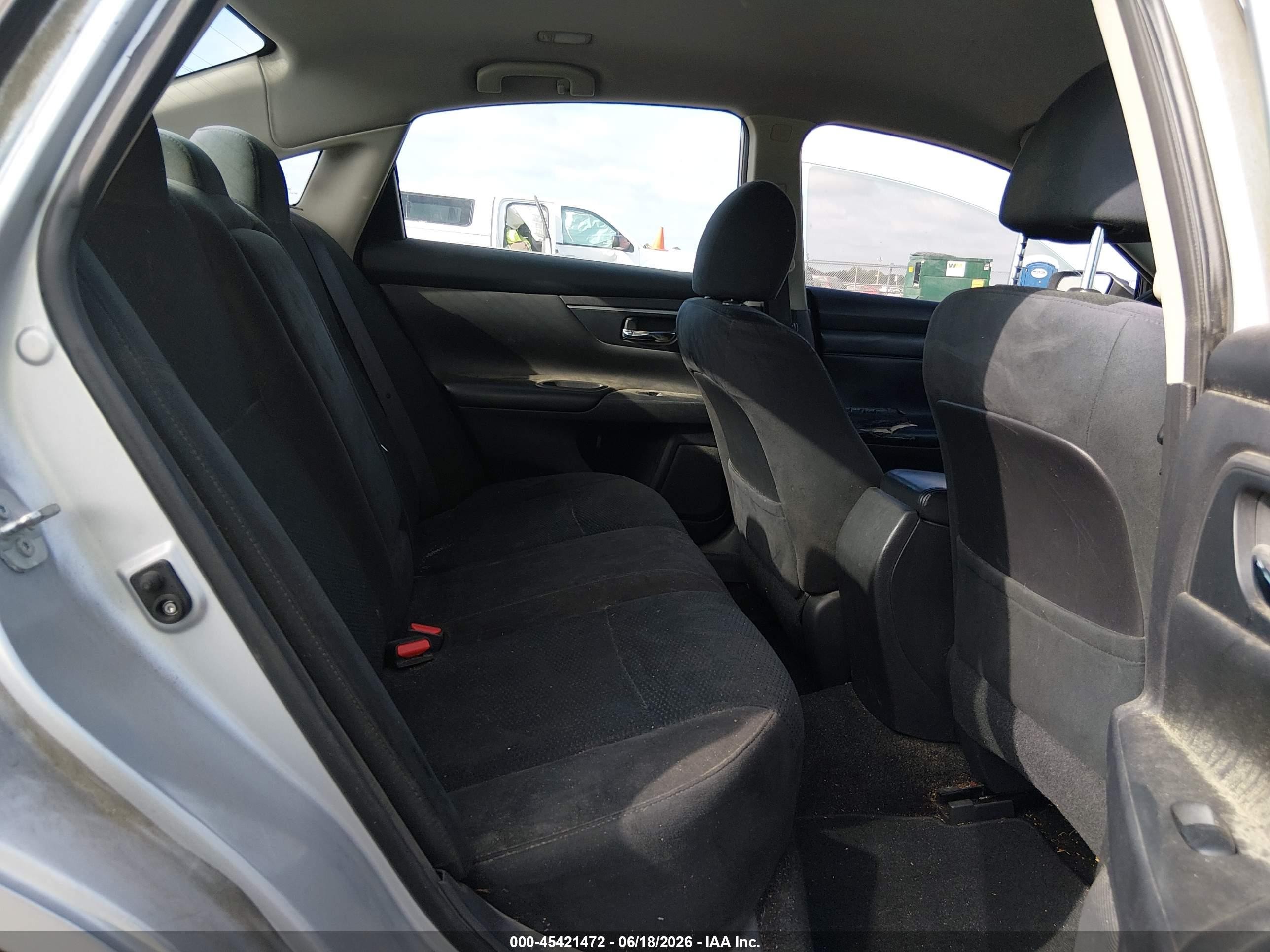 2015 Nissan Altima 2.5 S Silver vin: 1N4AL3AP4FN902600