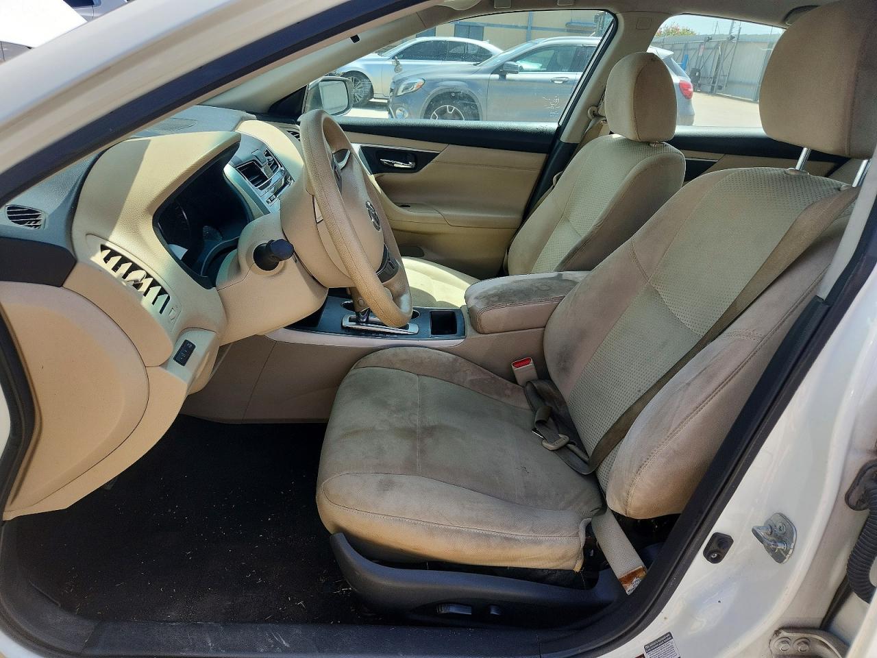 2015 Nissan Altima 2.5 S Белый vin: 1N4AL3AP4FN905447
