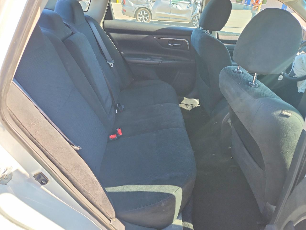 2015 Nissan Altima Белый vin: 1N4AL3AP4FN910468