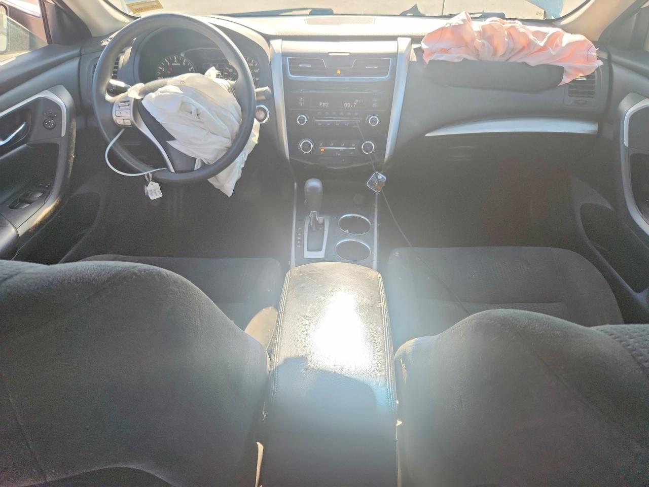 2015 Nissan Altima Белый vin: 1N4AL3AP4FN910468