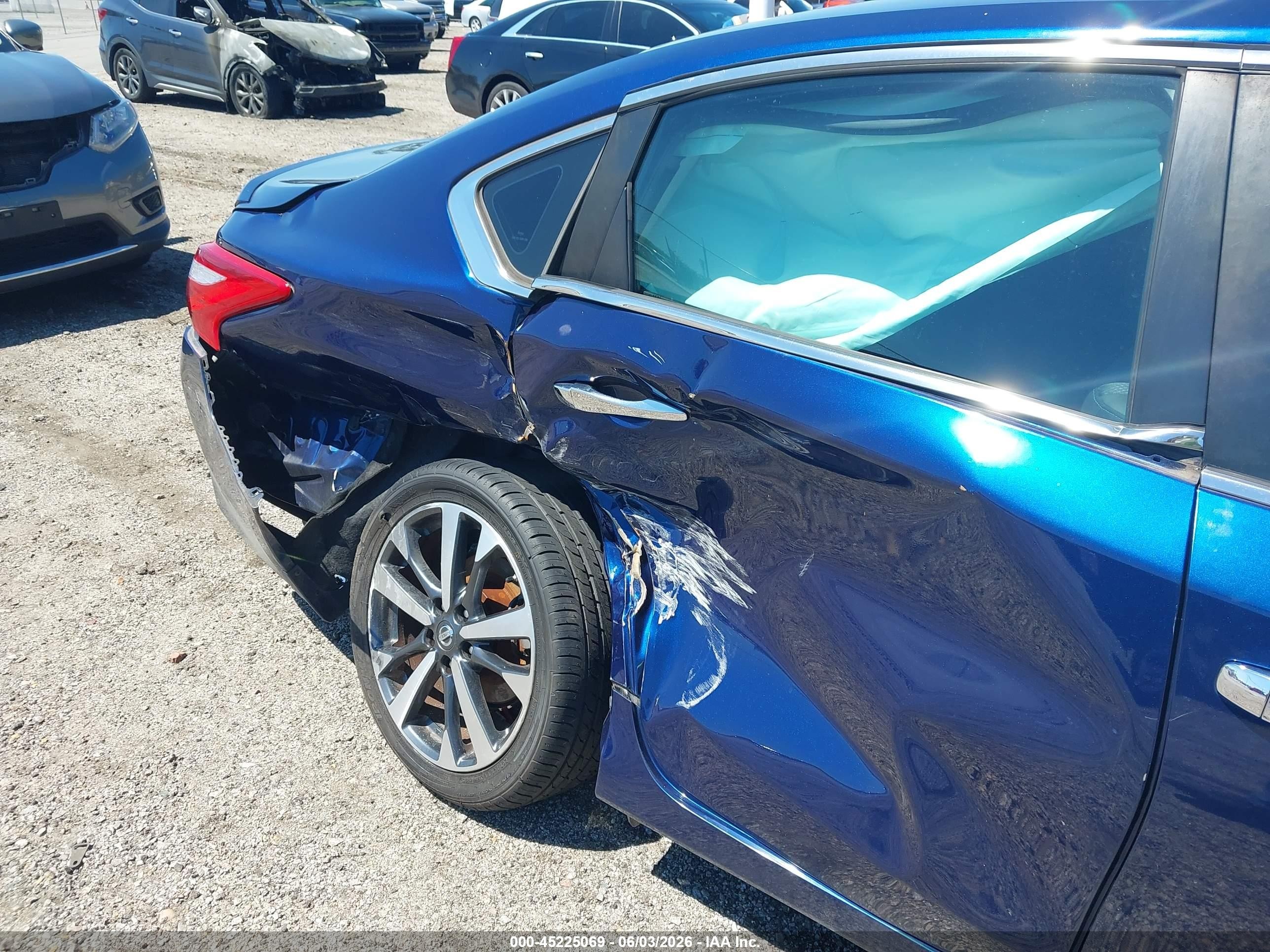2016 Nissan Altima 2.5 Sr Blue vin: 1N4AL3AP4GC220703