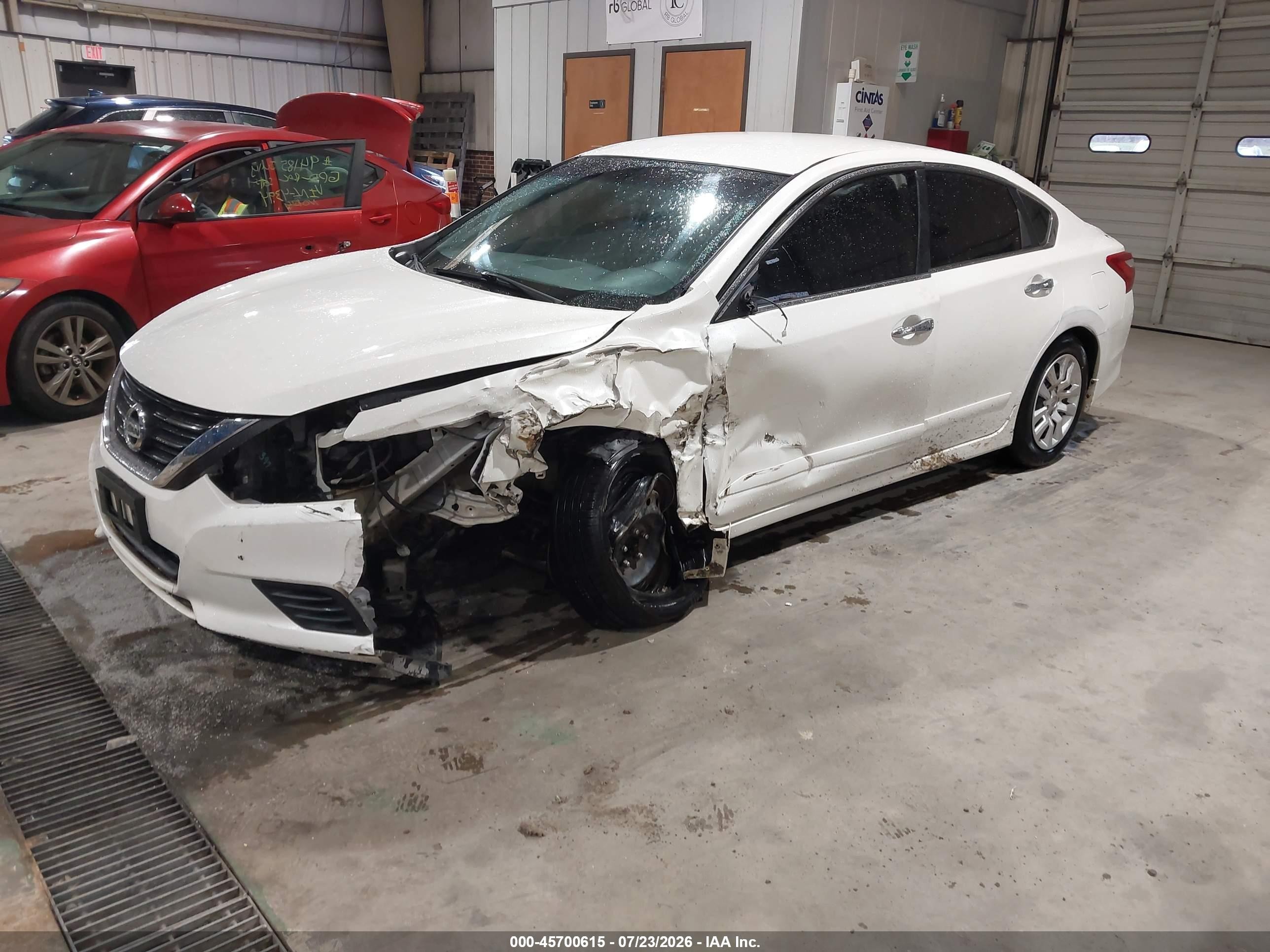 2016 Nissan Altima 2.5 S White vin: 1N4AL3AP4GC239588