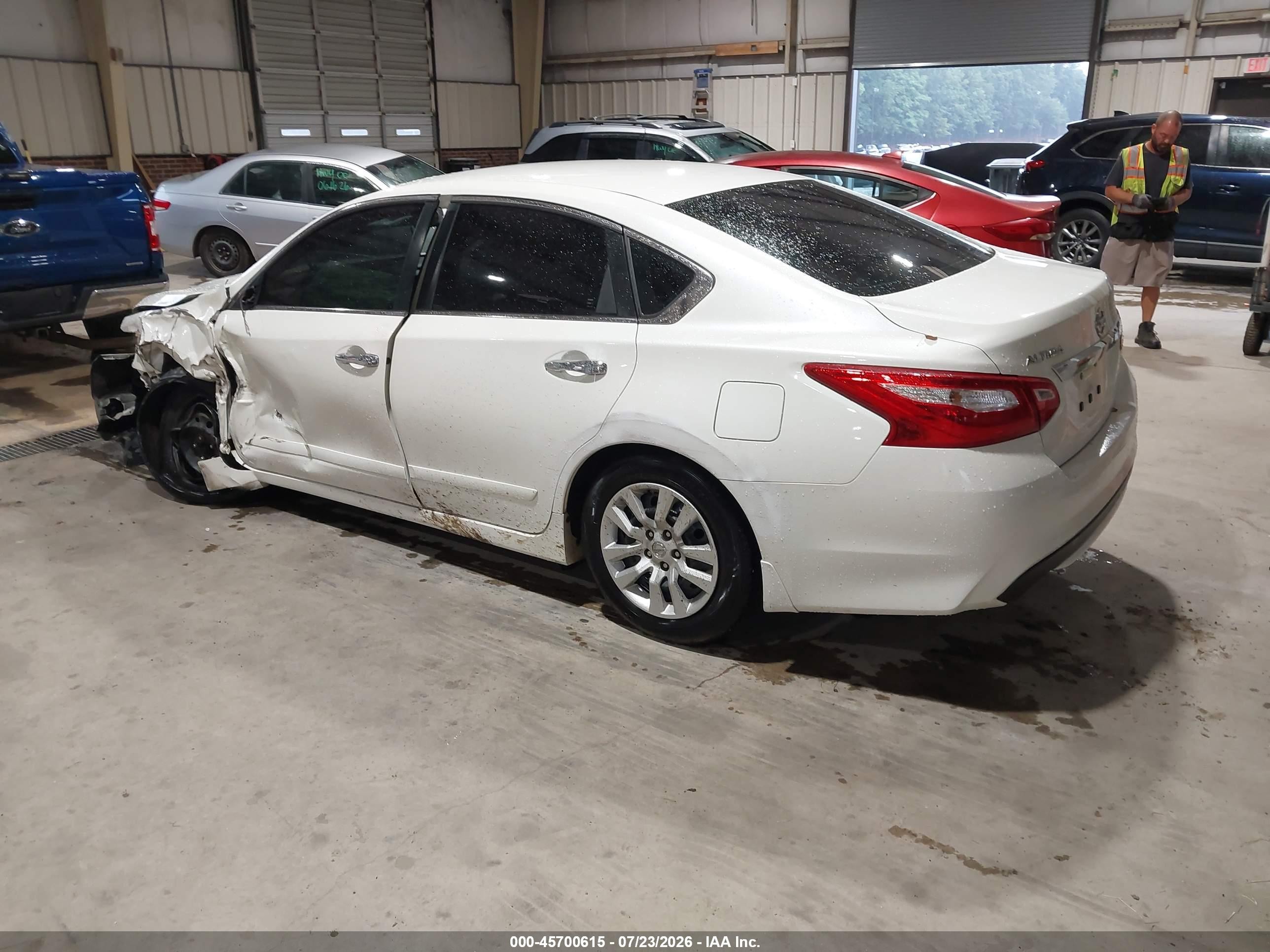 2016 Nissan Altima 2.5 S White vin: 1N4AL3AP4GC239588