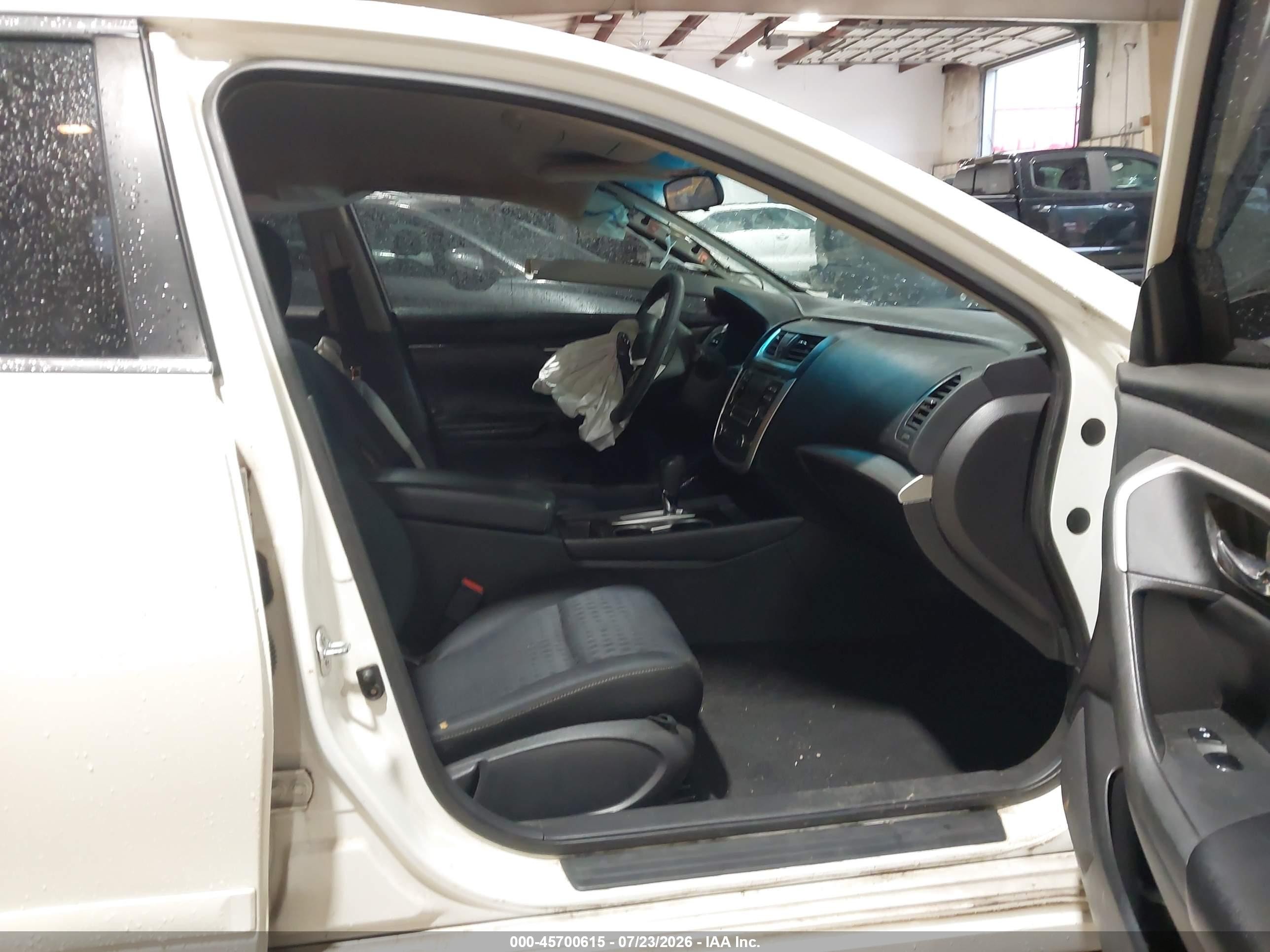 2016 Nissan Altima 2.5 S White vin: 1N4AL3AP4GC239588