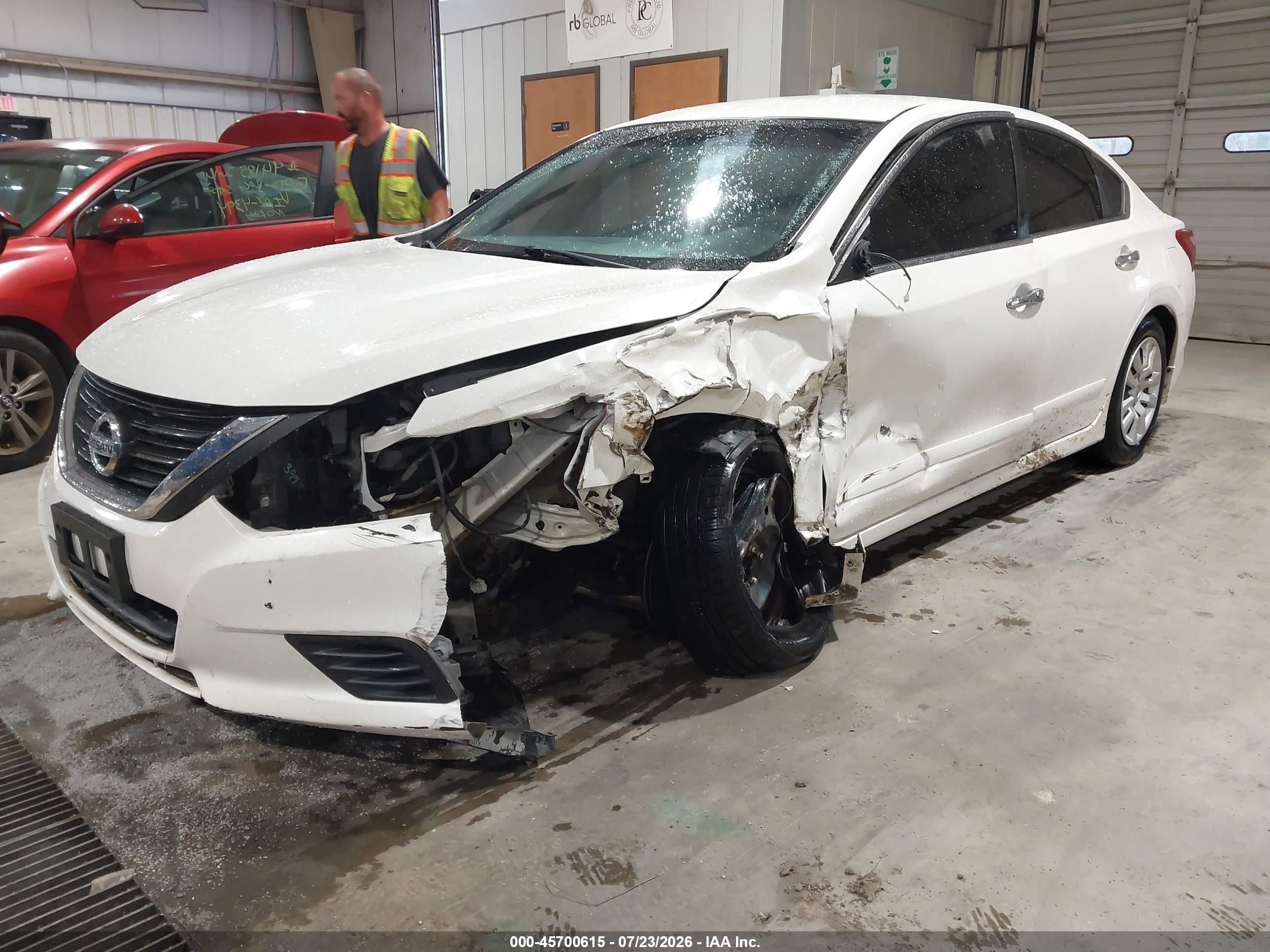2016 Nissan Altima 2.5 S White vin: 1N4AL3AP4GC239588