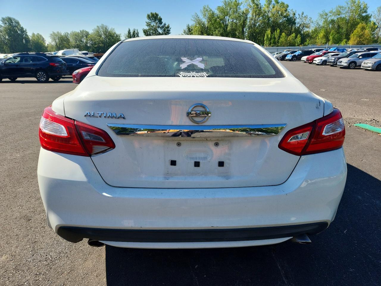 2016 Nissan Altima 2.5 S White vin: 1N4AL3AP4GN317176