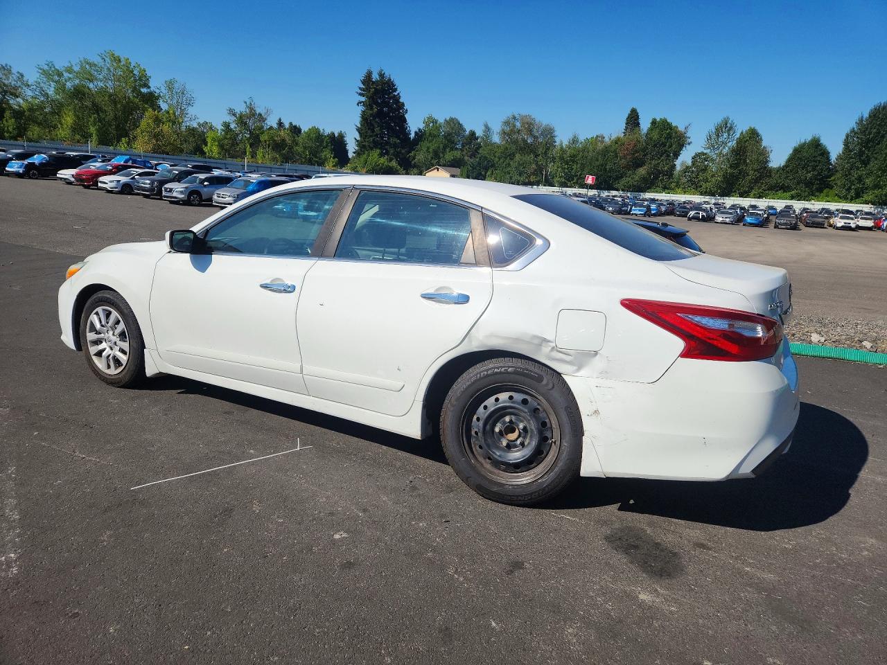2016 Nissan Altima 2.5 S White vin: 1N4AL3AP4GN317176