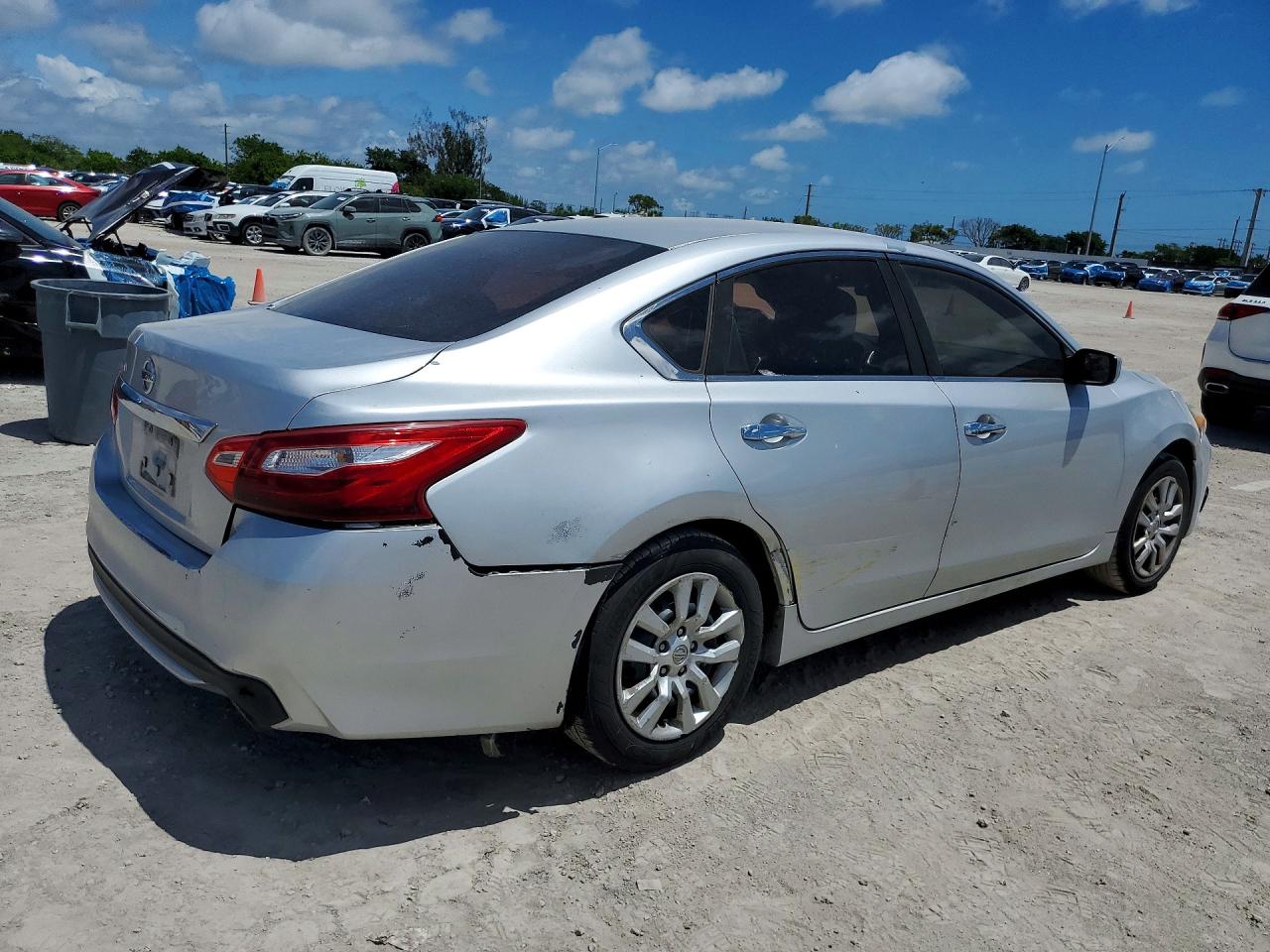 2016 Nissan Altima 2.5 S Silver vin: 1N4AL3AP4GN362828