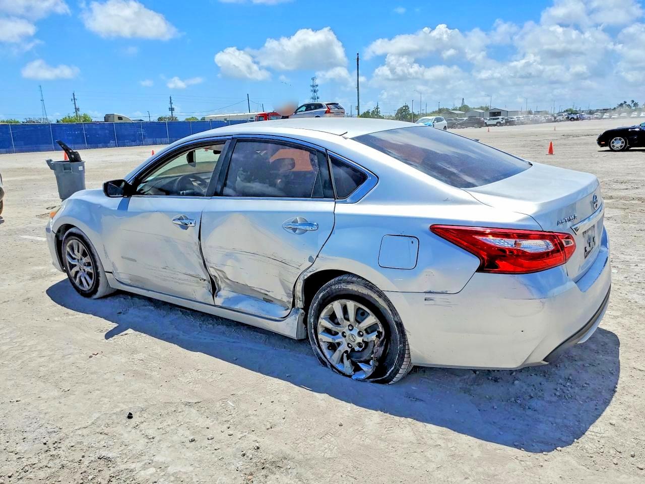 2016 Nissan Altima 2.5 S Silver vin: 1N4AL3AP4GN362828