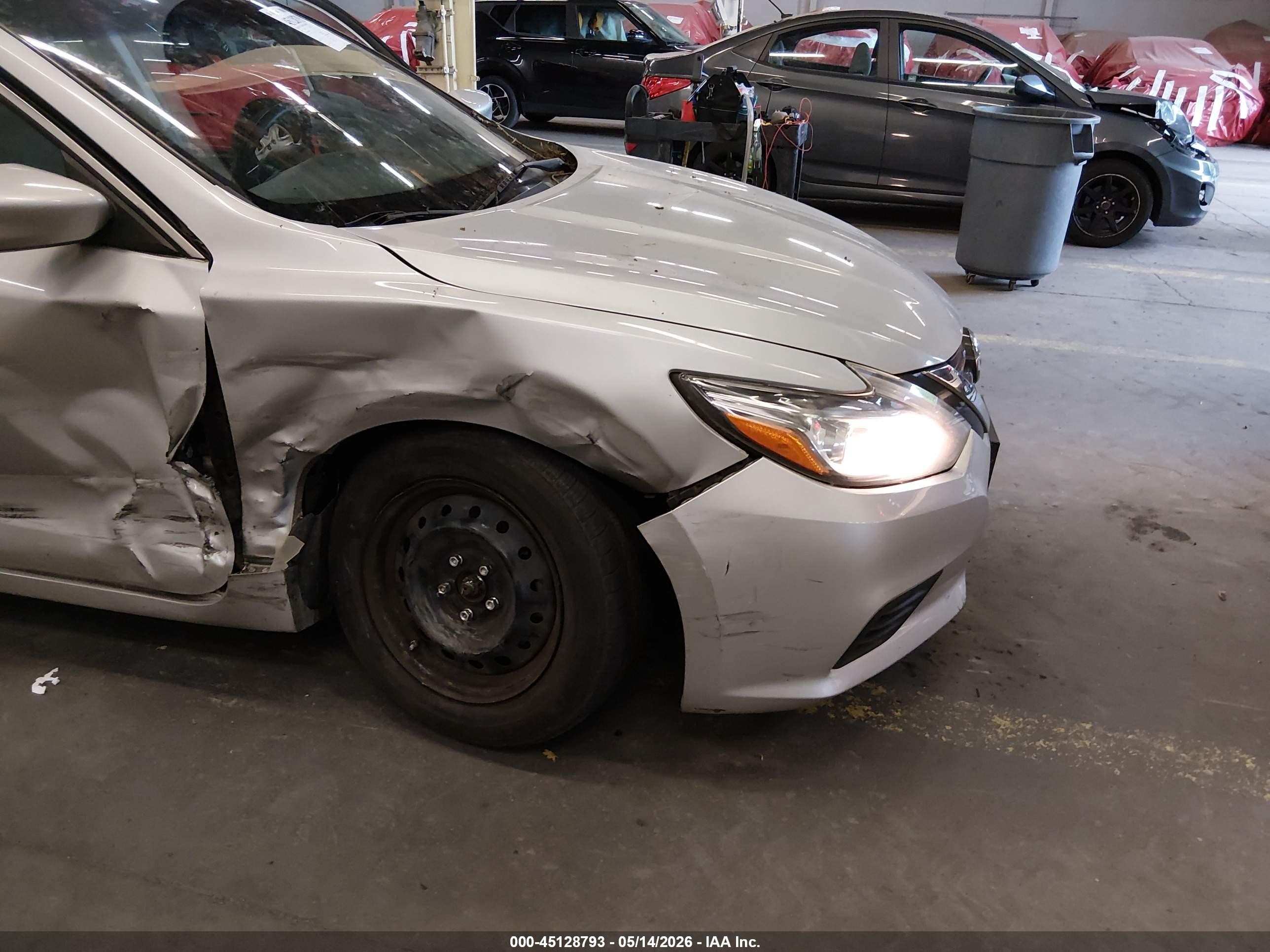 2016 Nissan Altima 2.5/2.5 S/2.5 Sl/2.5 Sr/2.5 Sv Silver vin: 1N4AL3AP4GN376874