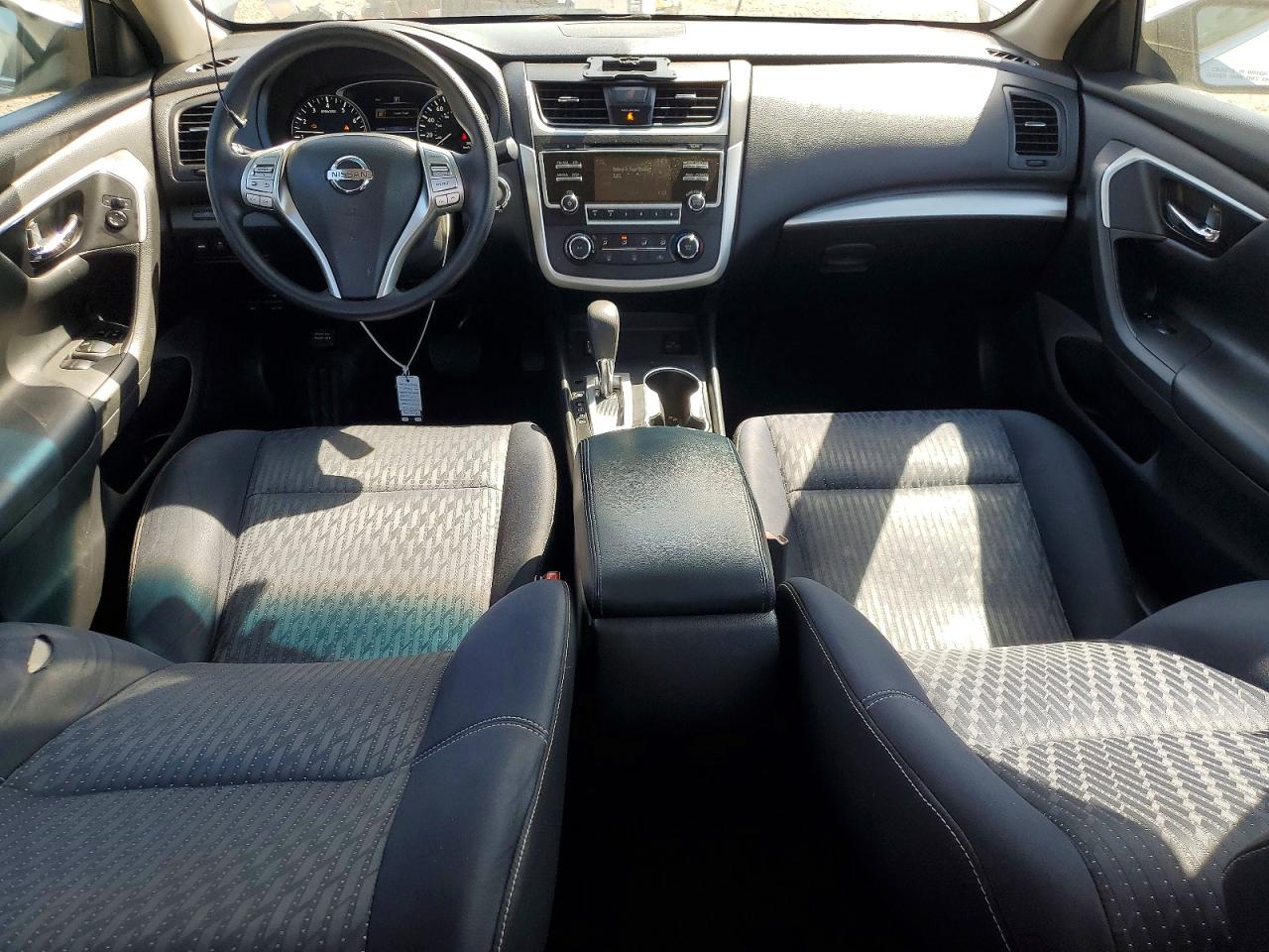 2016 Nissan Altima 2.5 S Silver vin: 1N4AL3AP4GN389480