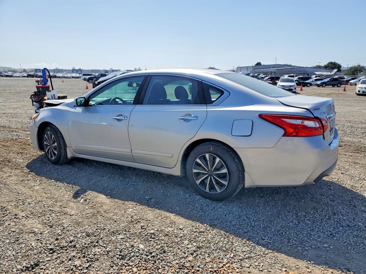 2016 Nissan Altima 2.5 S Silver vin: 1N4AL3AP4GN389480