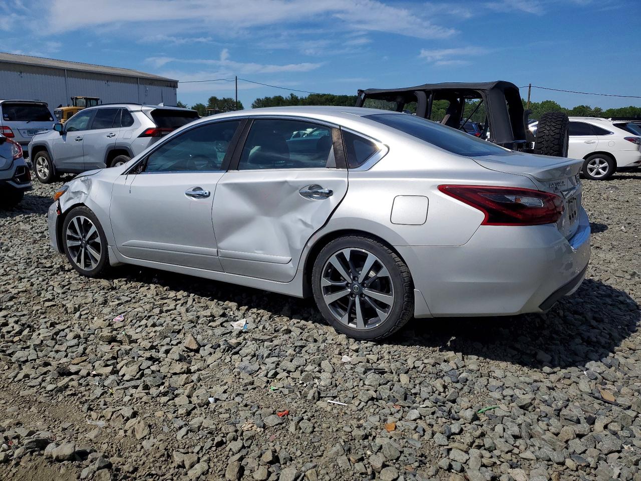 2017 Nissan Altima 2.5 Sr Silver vin: 1N4AL3AP4HC138861