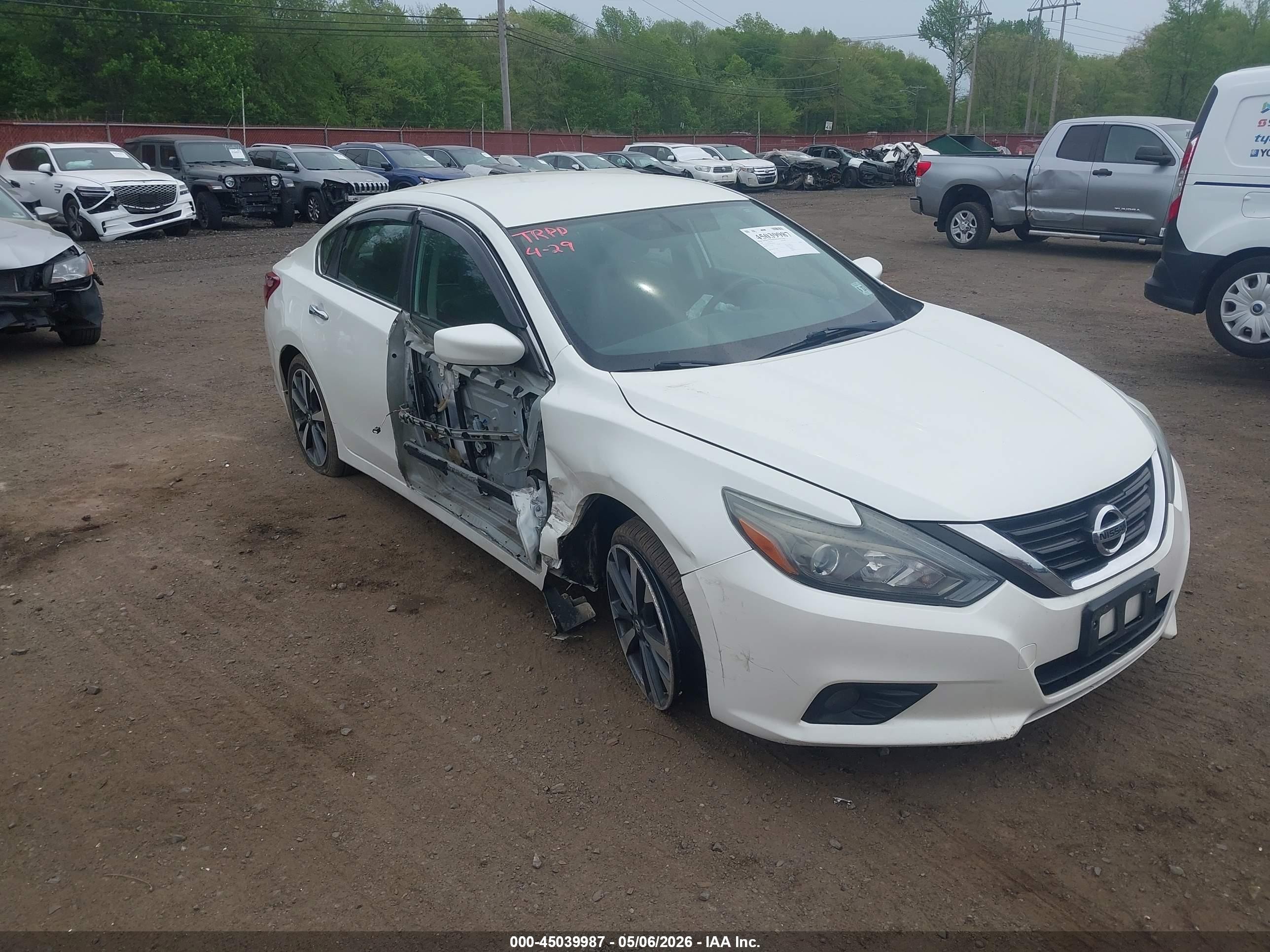 2017 Nissan Altima 2.5 Sr White vin: 1N4AL3AP4HC265724