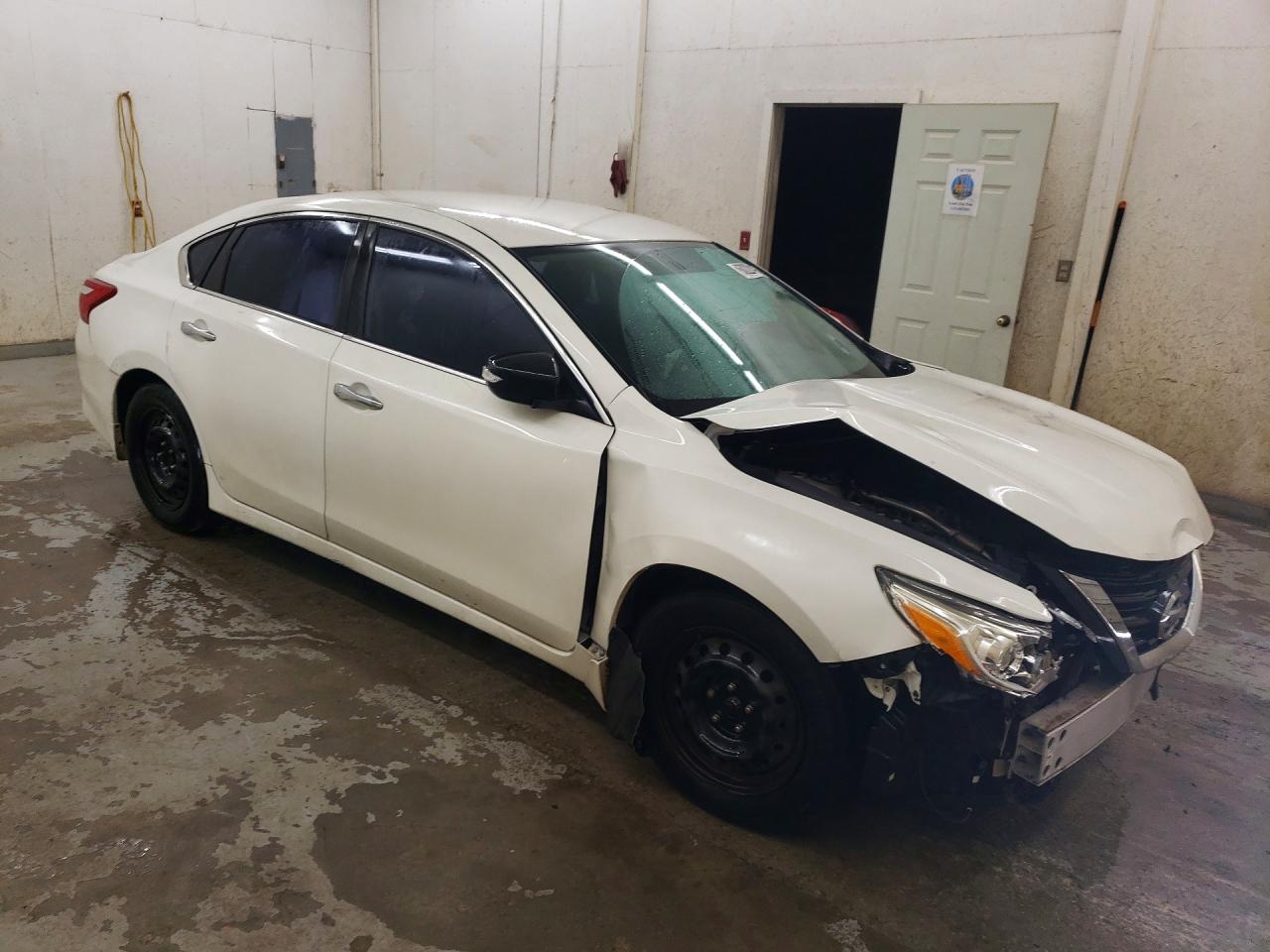 2017 Nissan Altima 2.5 S White vin: 1N4AL3AP4HC481122