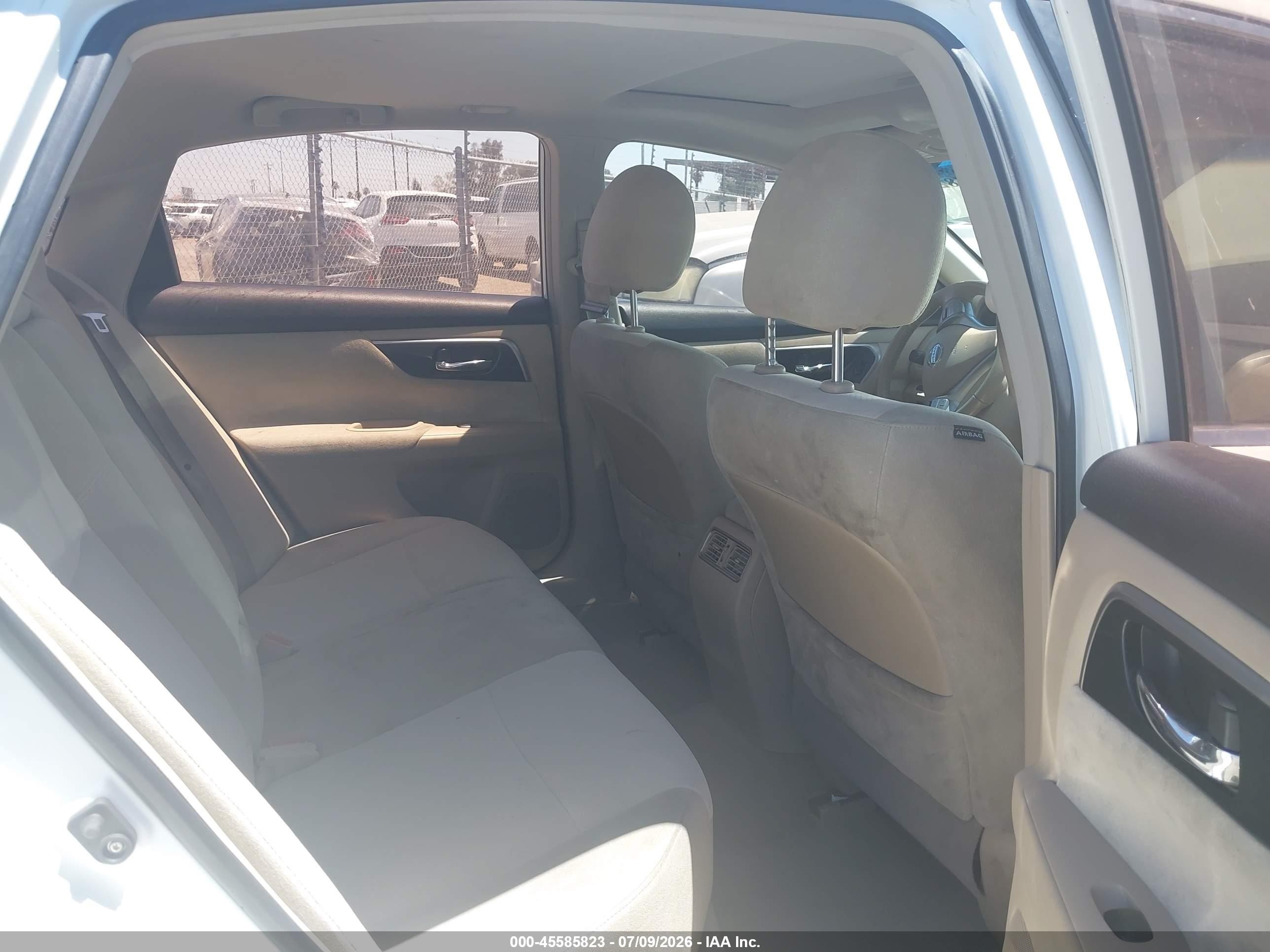 2013 Nissan Altima 2.5 Sv Белый vin: 1N4AL3AP5DC102476