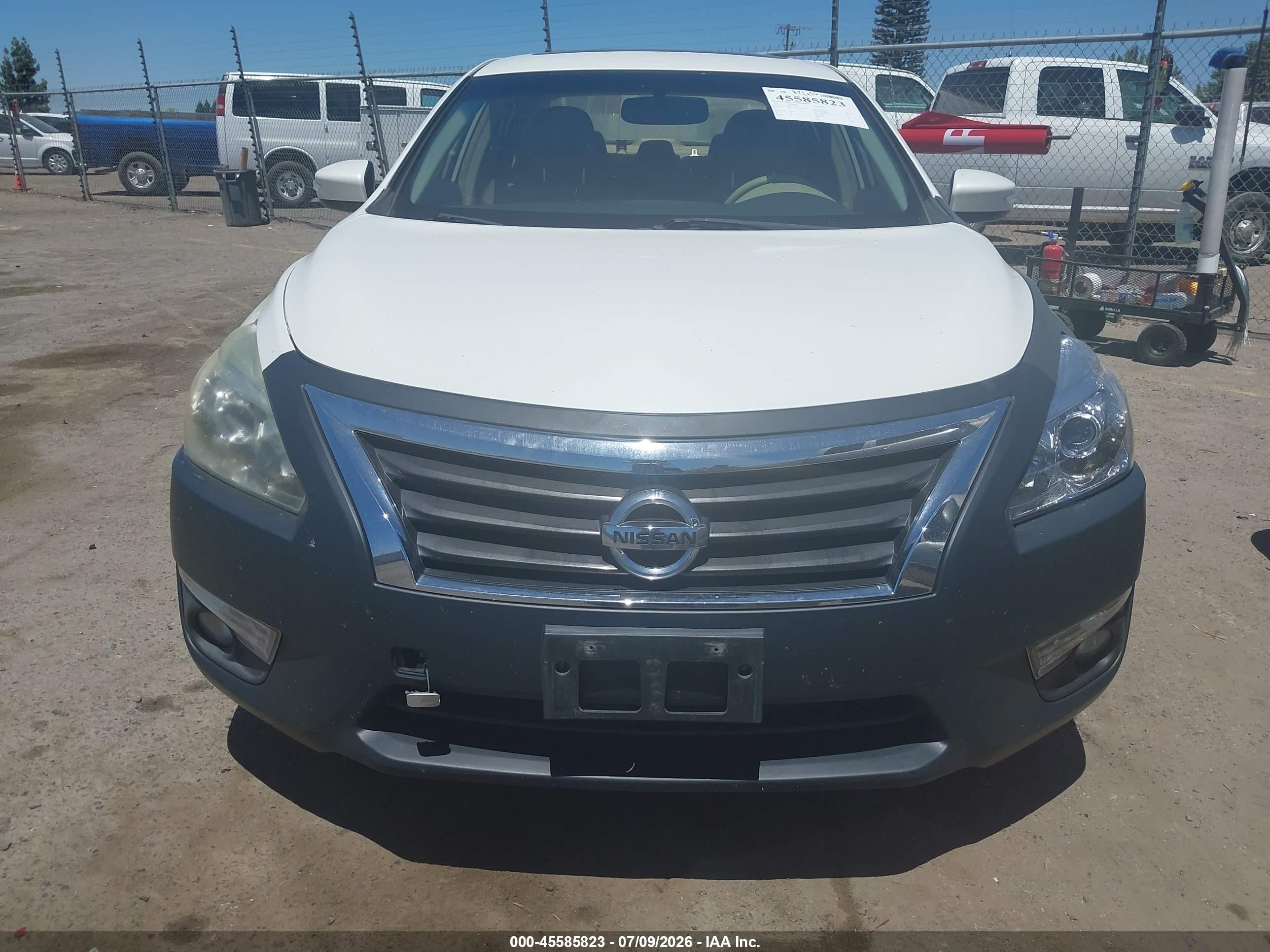 2013 Nissan Altima 2.5 Sv Белый vin: 1N4AL3AP5DC102476