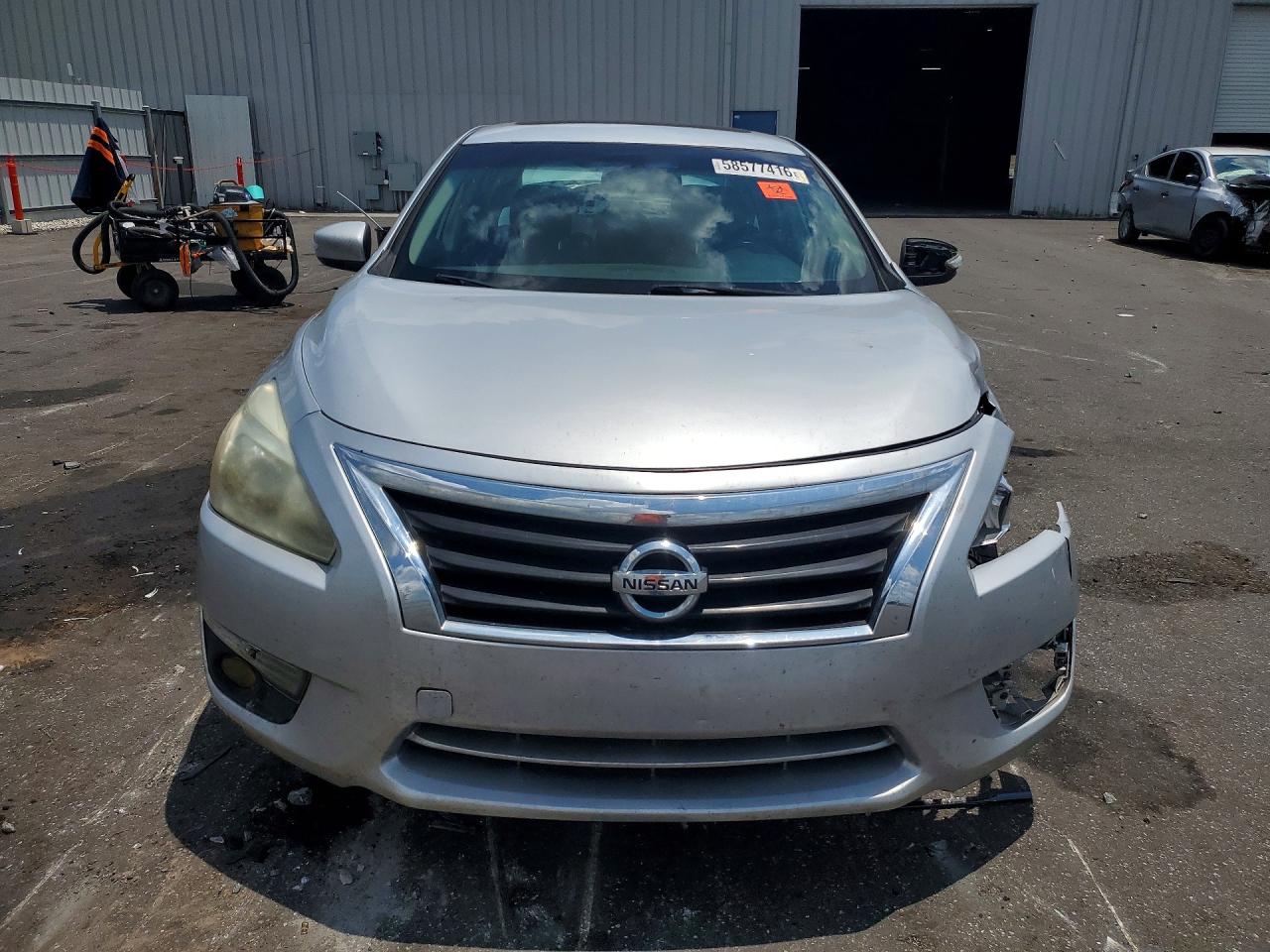 2013 Nissan Altima 2.5/s/sv/sl Silver vin: 1N4AL3AP5DC112179