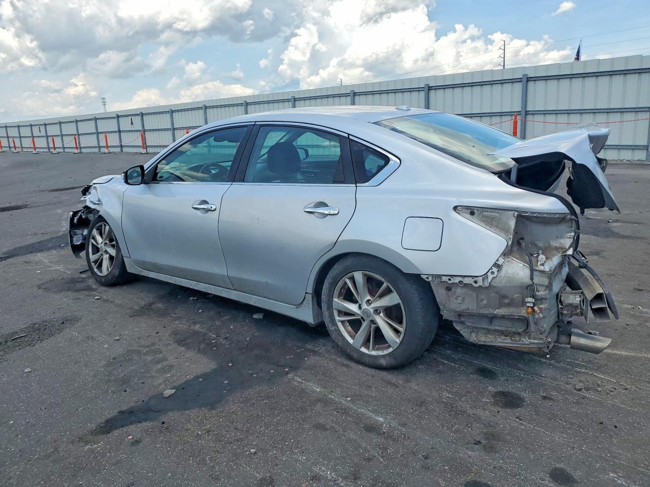 2013 Nissan Altima 2.5/s/sv/sl Silver vin: 1N4AL3AP5DC112179