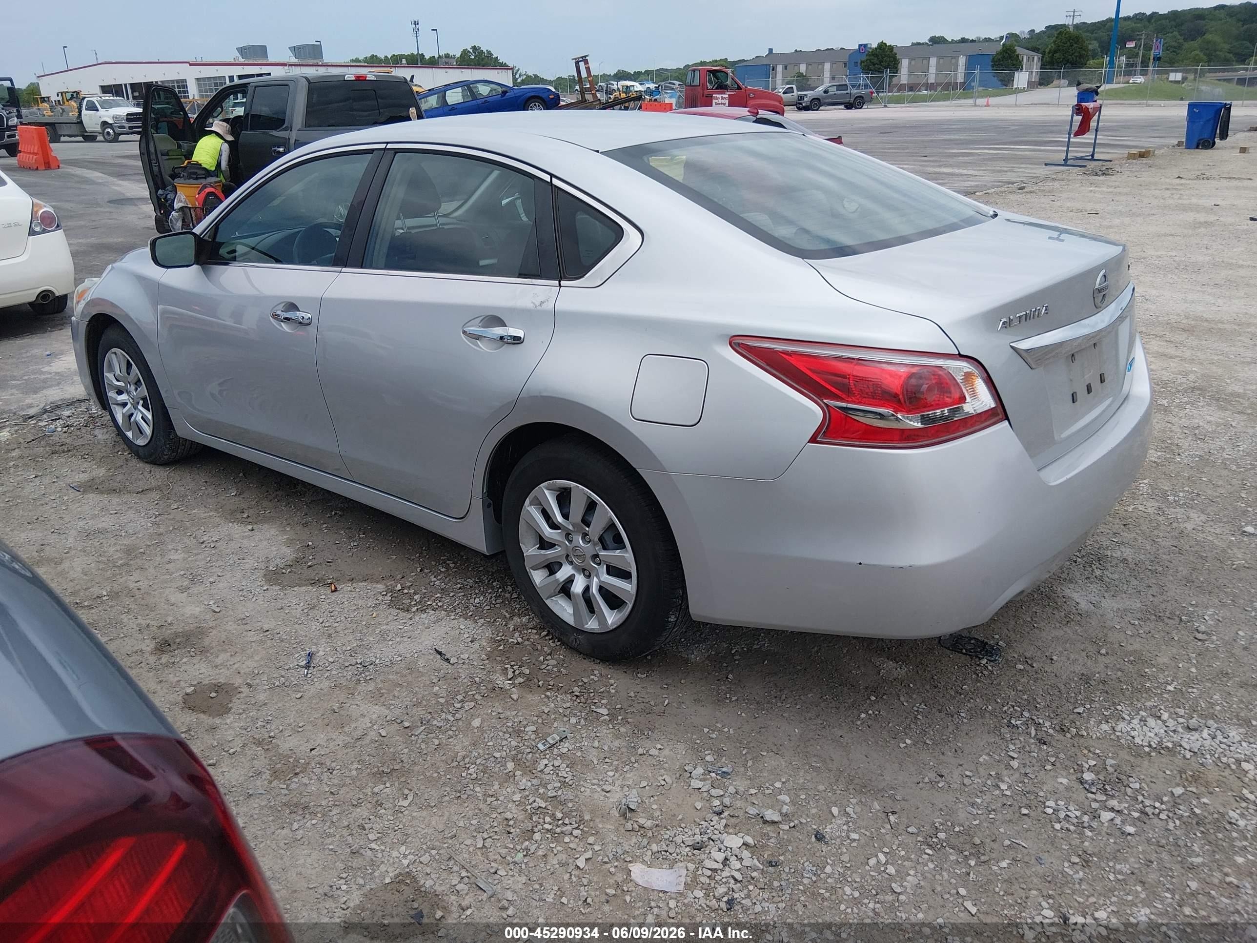 2013 Nissan Altima 2.5 S Silver vin: 1N4AL3AP5DC170809