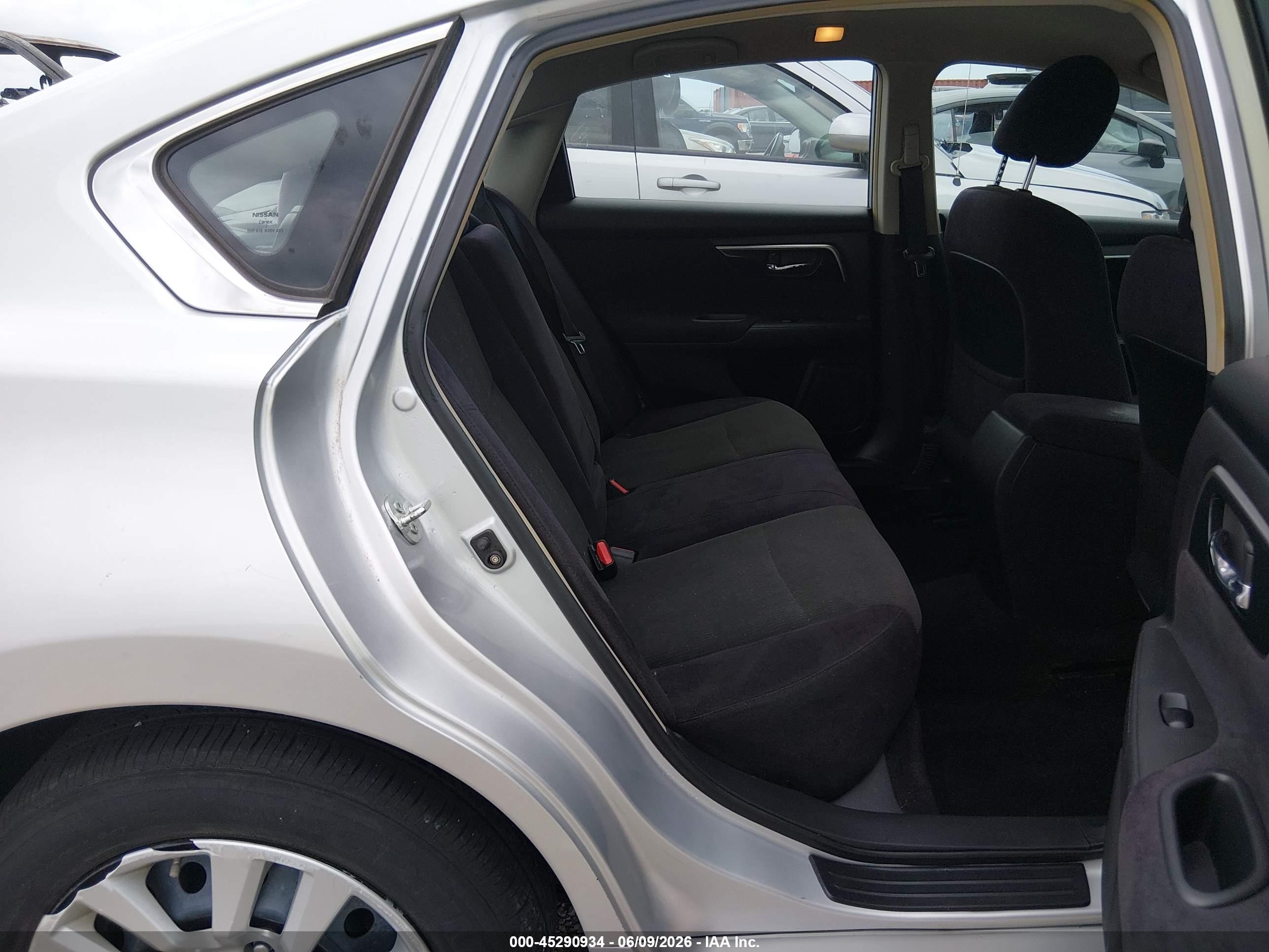 2013 Nissan Altima 2.5 S Silver vin: 1N4AL3AP5DC170809