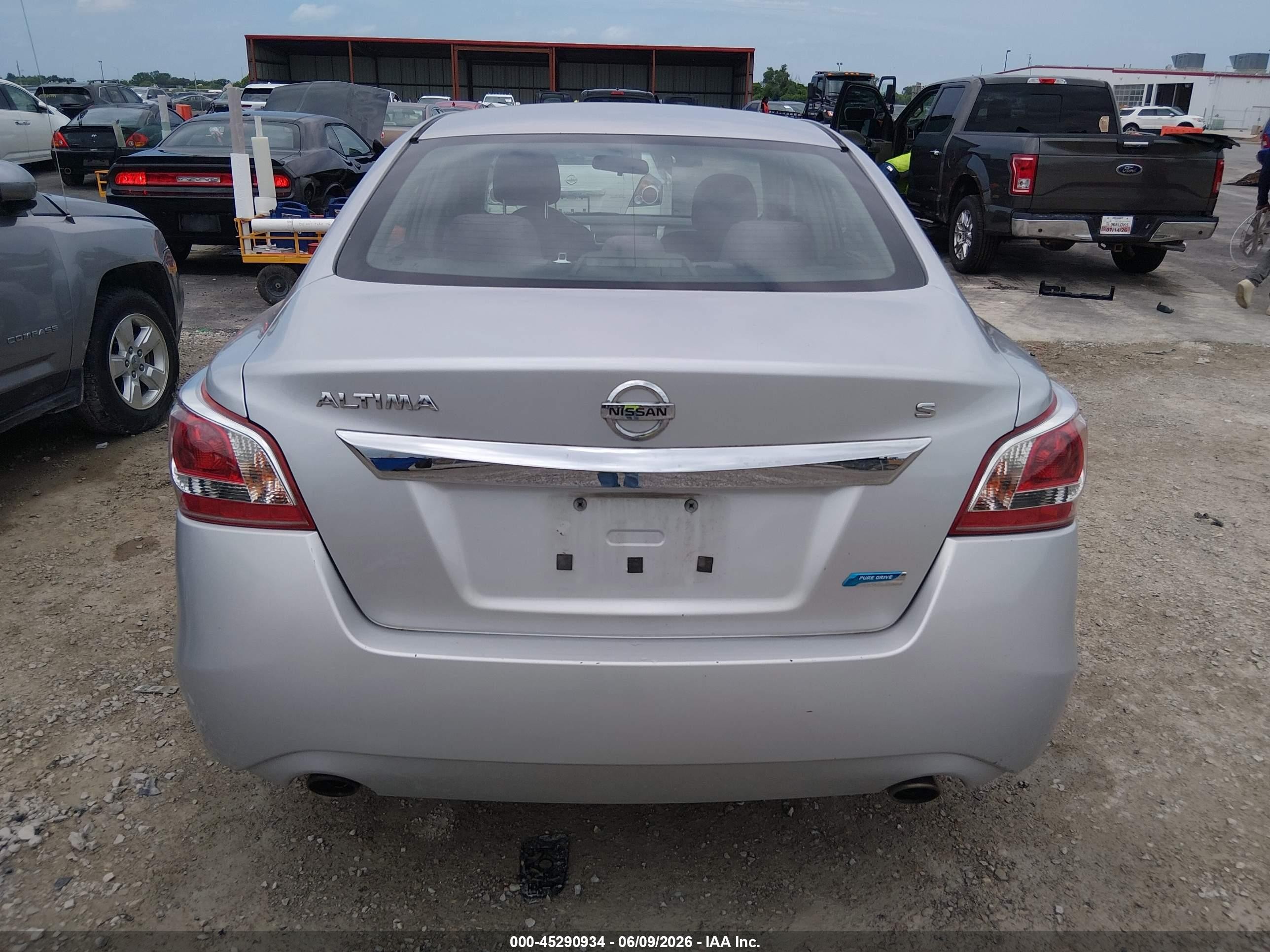 2013 Nissan Altima 2.5 S Silver vin: 1N4AL3AP5DC170809