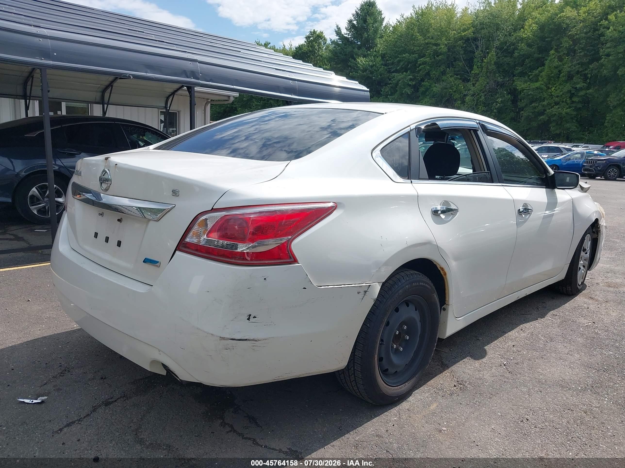 2013 Nissan Altima 2.5 S White vin: 1N4AL3AP5DC201721