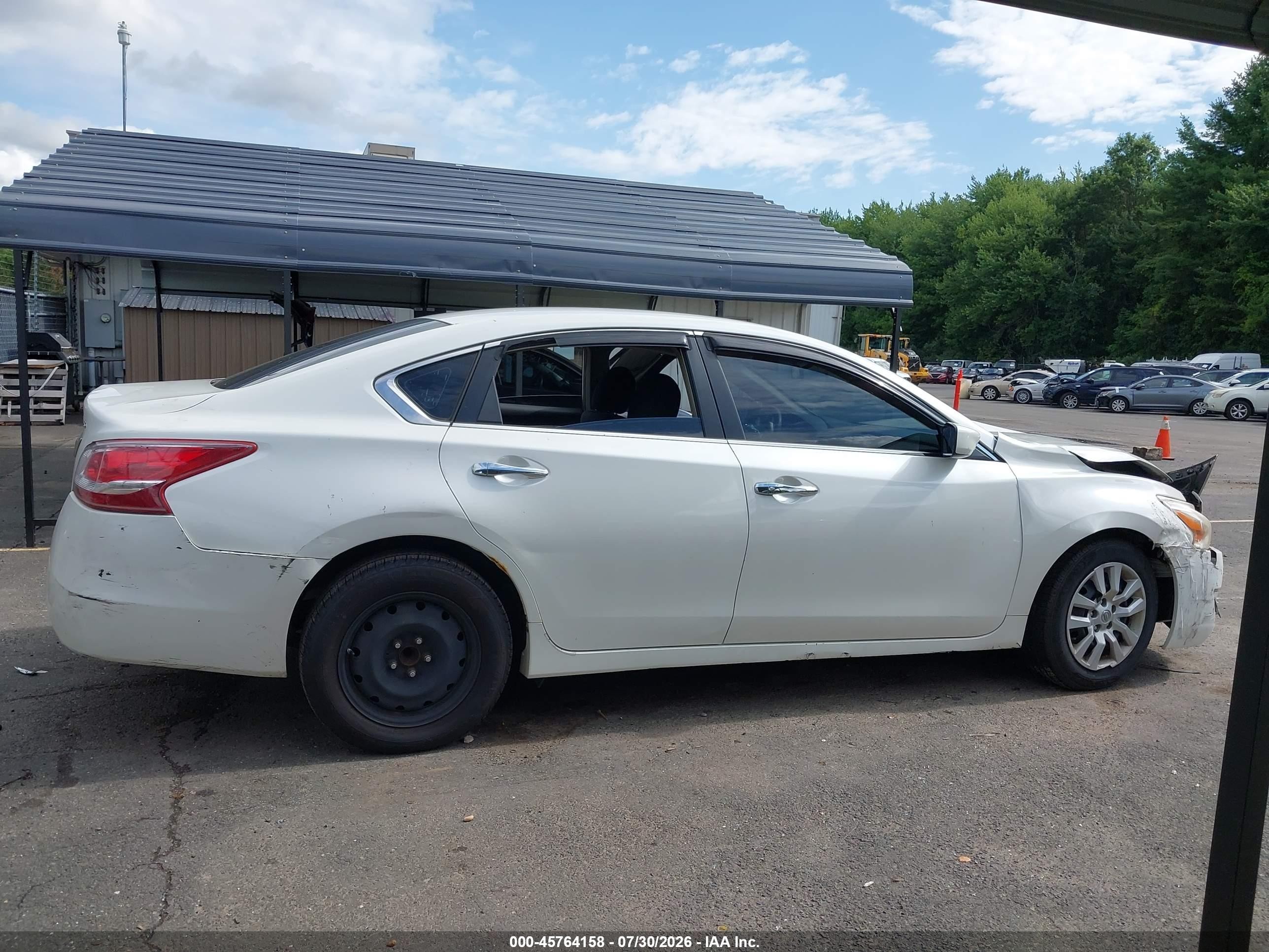 2013 Nissan Altima 2.5 S White vin: 1N4AL3AP5DC201721