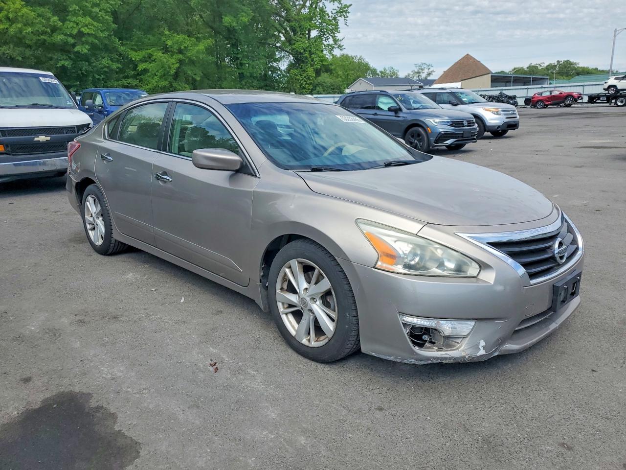 2013 Nissan Altima 2.5 Gold vin: 1N4AL3AP5DC202108