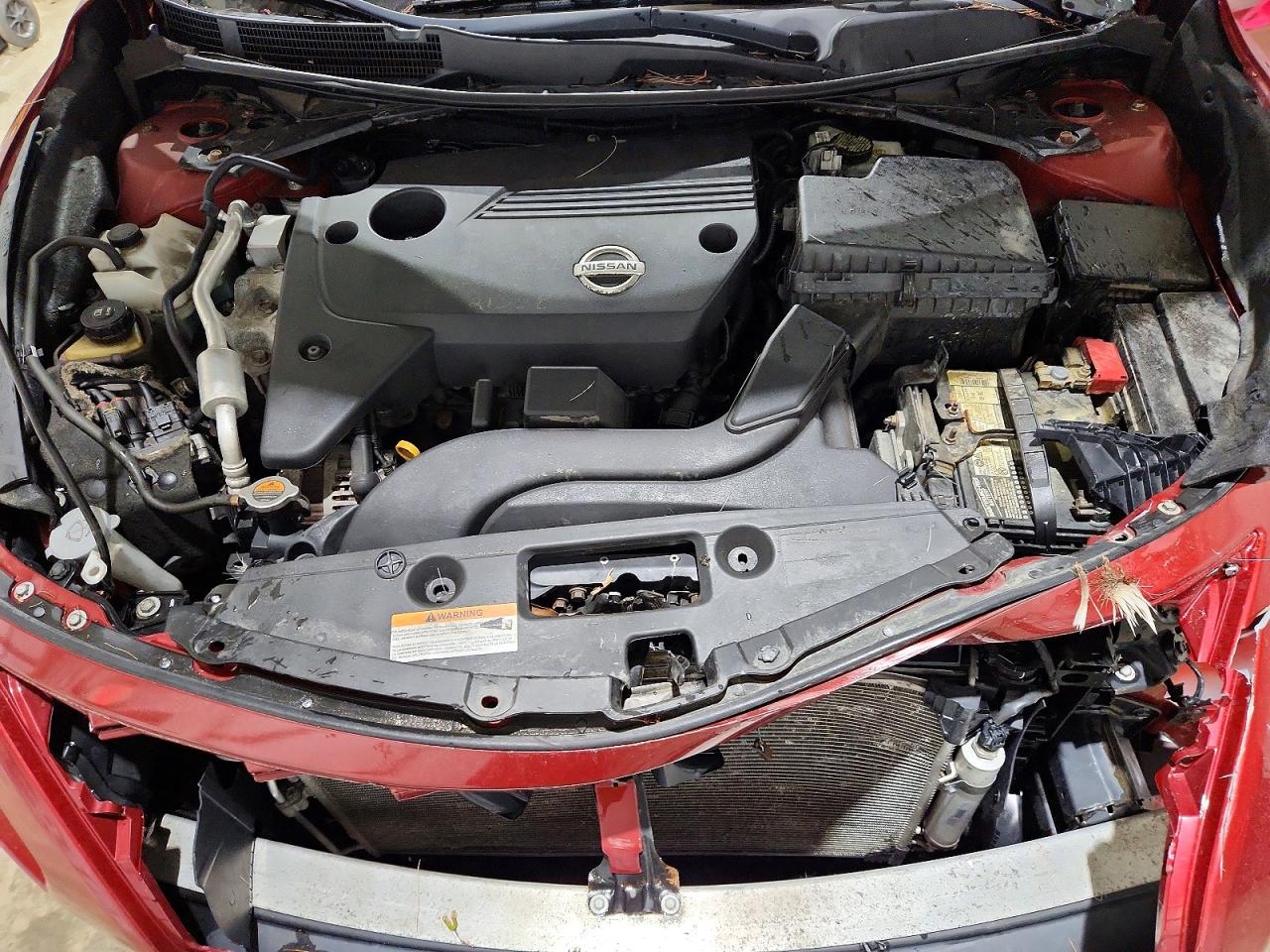 2013 Nissan Altima 2.5 Red vin: 1N4AL3AP5DC204215