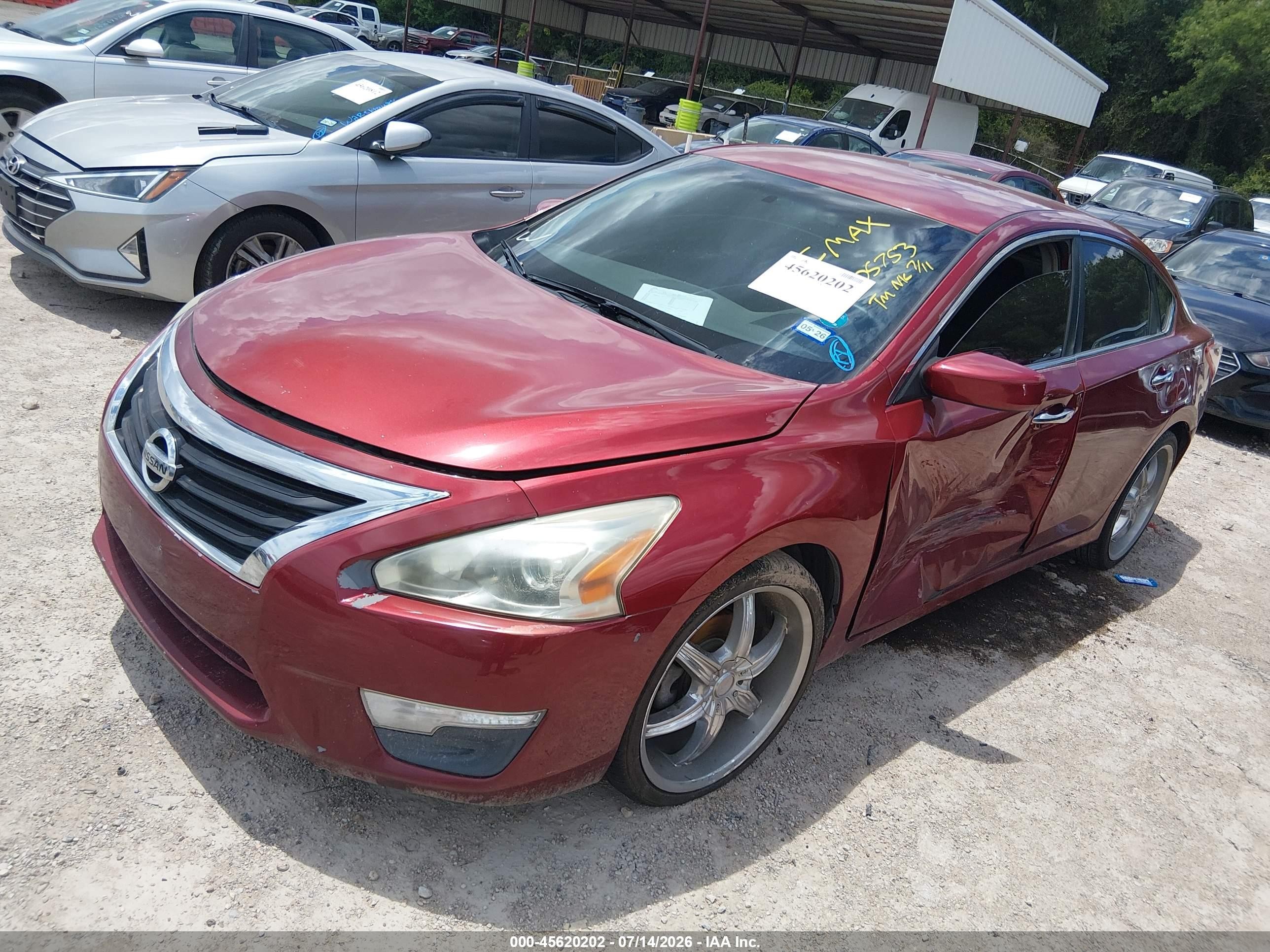 2013 Nissan Altima 2.5 S Red vin: 1N4AL3AP5DC205753