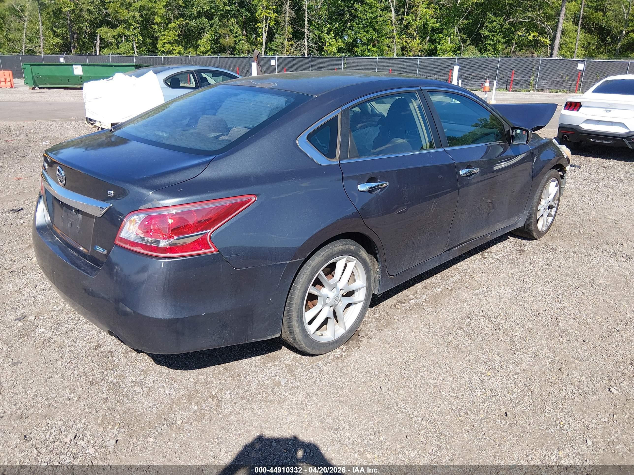2013 Nissan Altima 2.5 S Black vin: 1N4AL3AP5DC271722