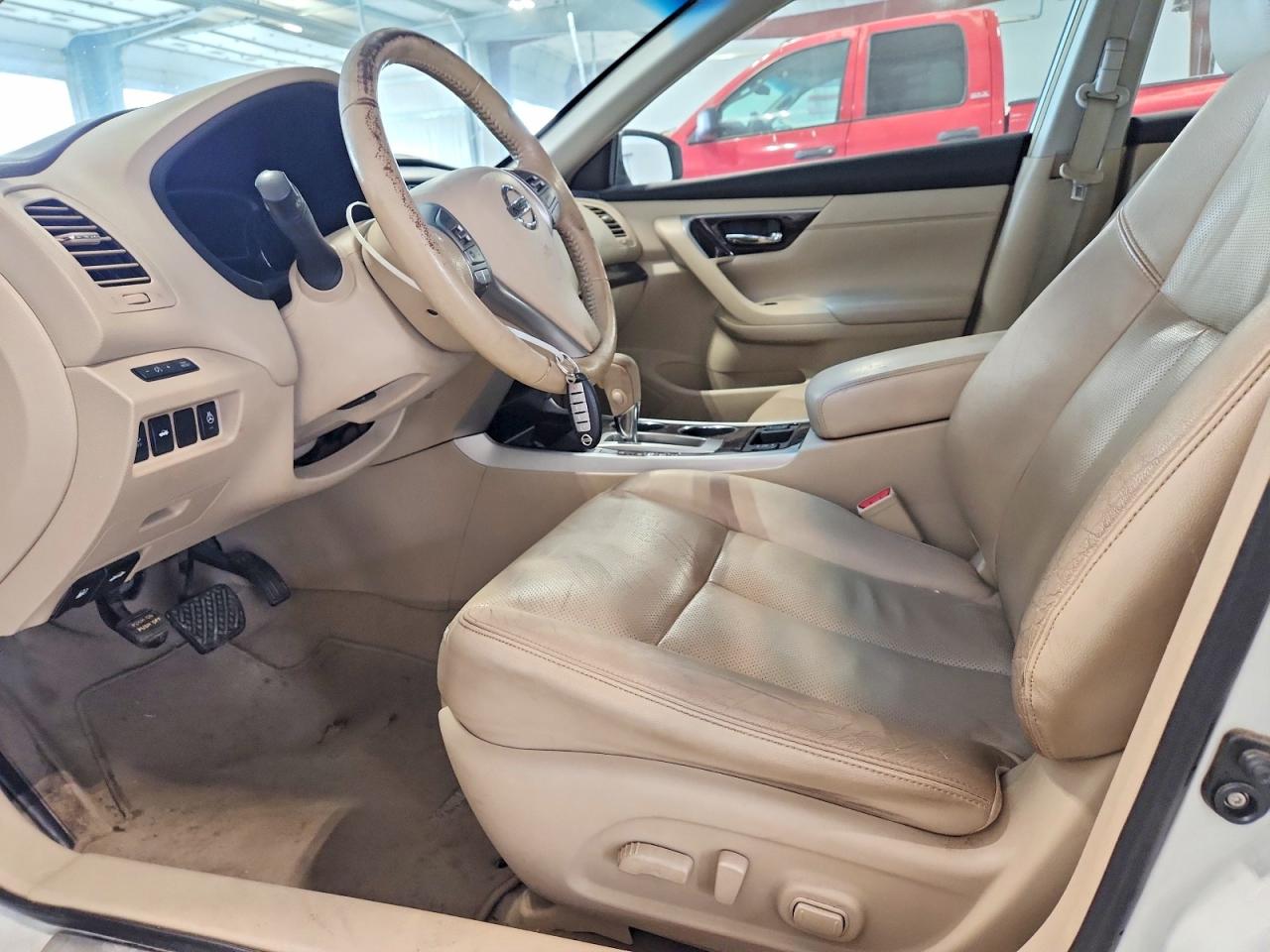 2013 Nissan Altima 2.5/s/sv/sl White vin: 1N4AL3AP5DC287189