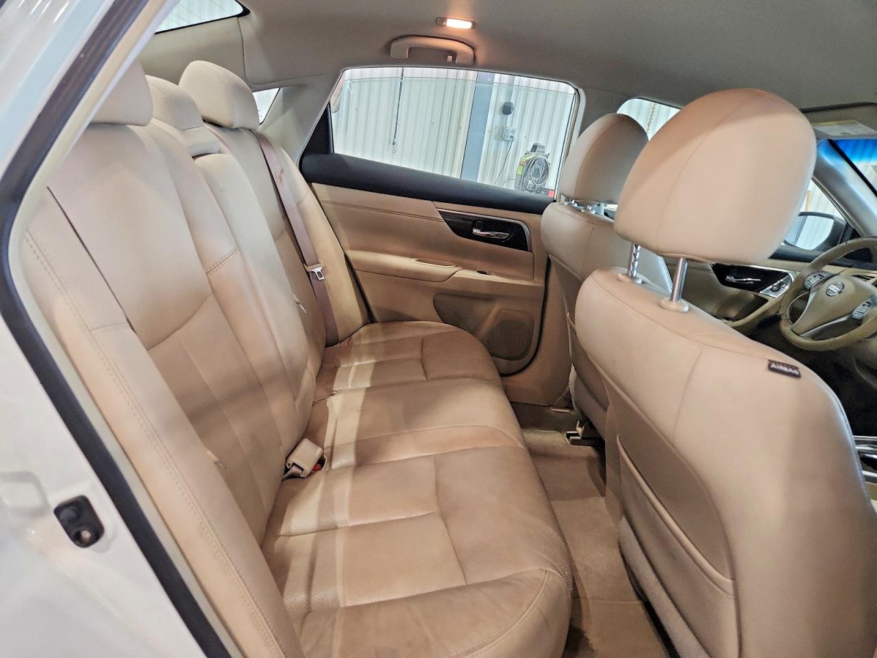 2013 Nissan Altima 2.5/s/sv/sl White vin: 1N4AL3AP5DC287189