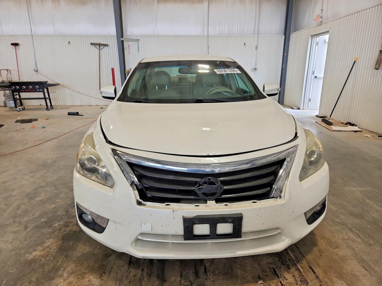 2013 Nissan Altima 2.5/s/sv/sl White vin: 1N4AL3AP5DC287189