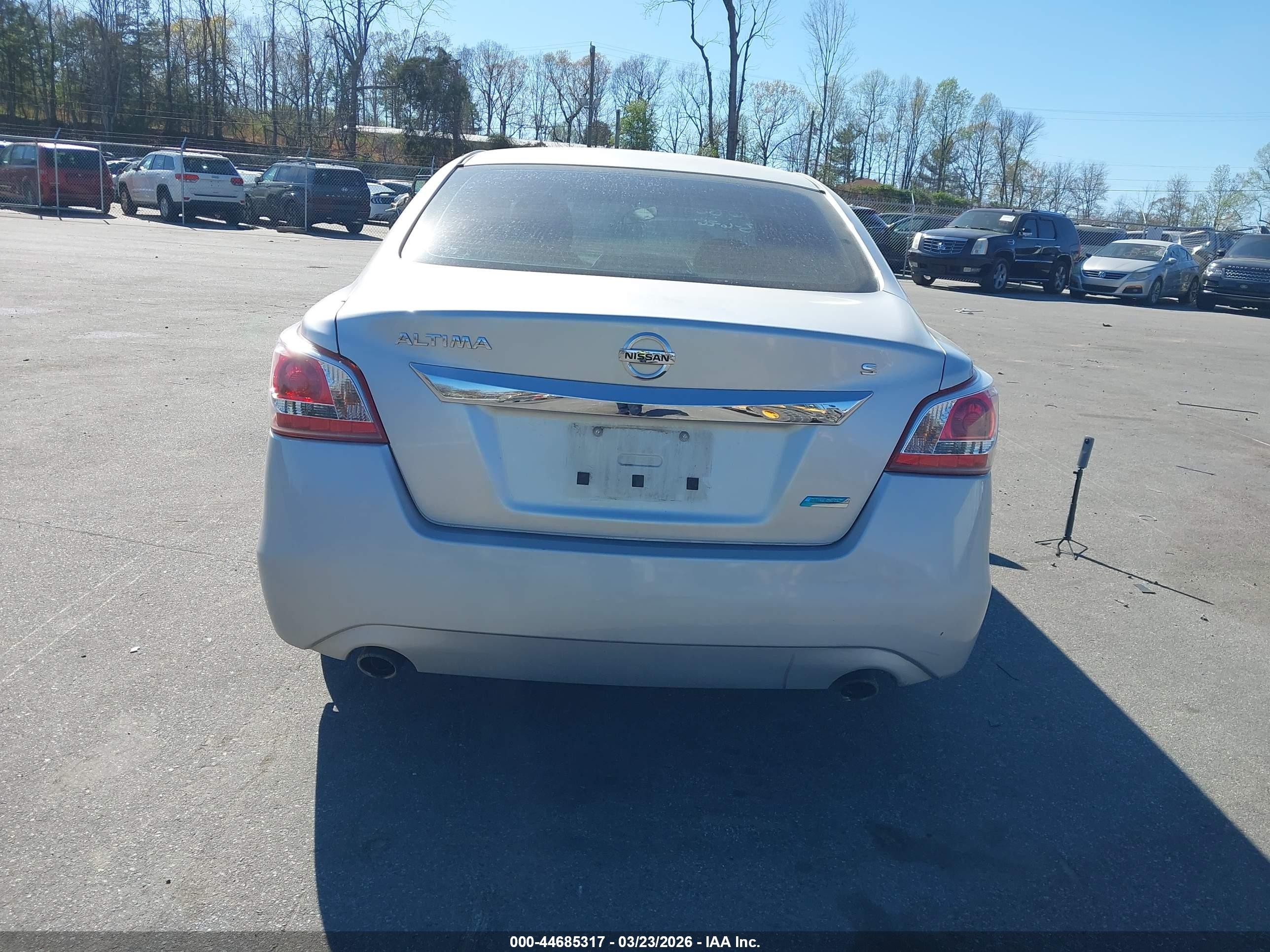 2013 Nissan Altima 2.5 S Silver vin: 1N4AL3AP5DC299682