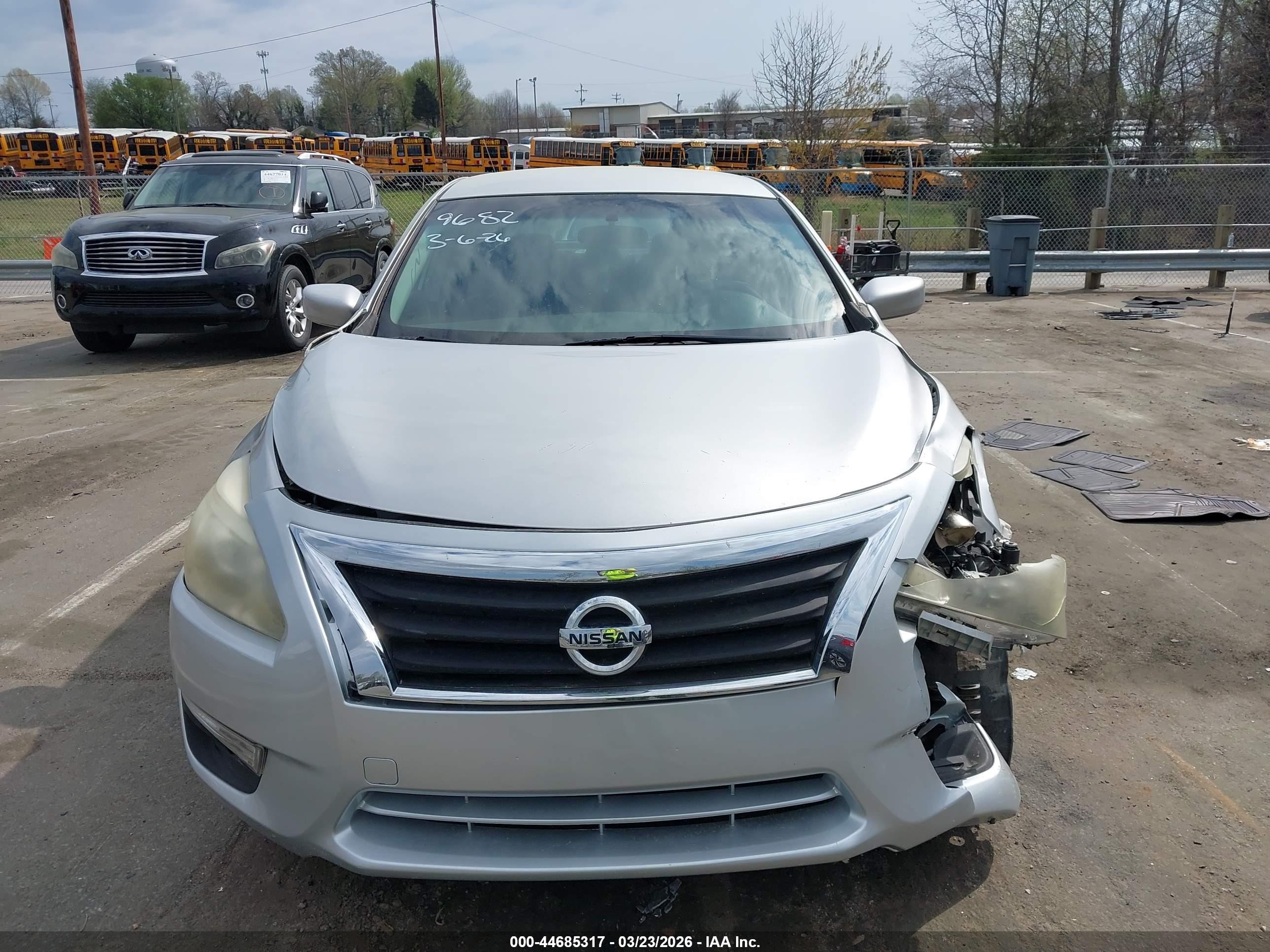 2013 Nissan Altima 2.5 S Silver vin: 1N4AL3AP5DC299682