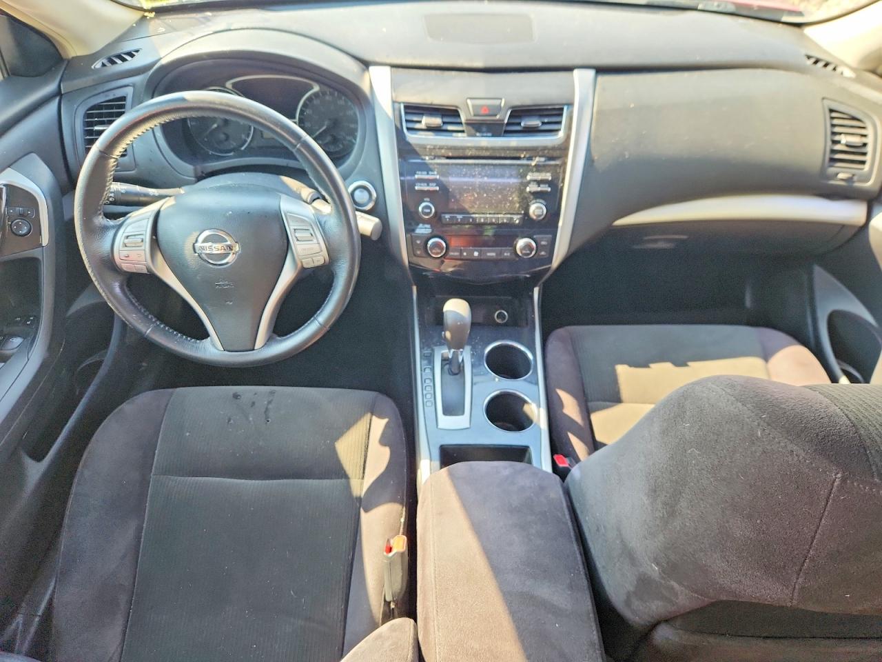 2013 Nissan Altima 2.5 Red vin: 1N4AL3AP5DN420098