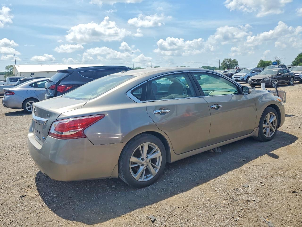 2013 Nissan Altima 2.5 Gold vin: 1N4AL3AP5DN420733